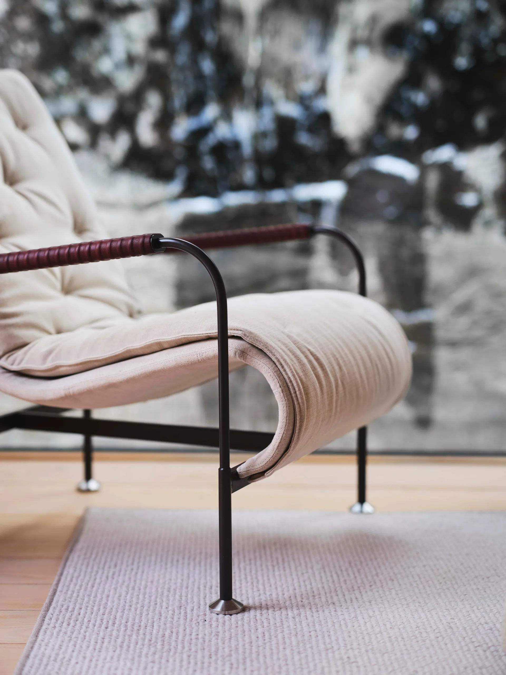 Πολυθρόνα Serpentine, Υφασμάτινο Romo Linara Rye-nutmeg-Tärnsjö Nature   Swedese