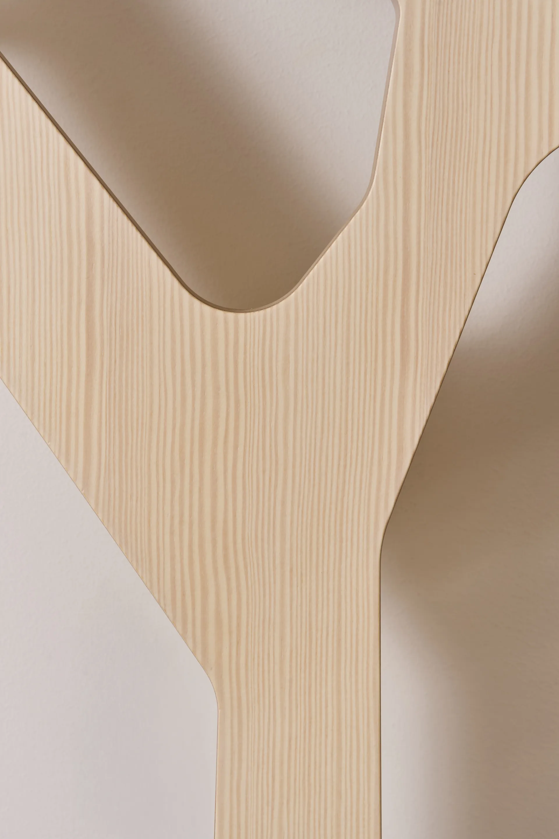 Κρεμάστρα τοίχου Tree wall Special Edition 194 εκ., Λευκή φινιρισμένη πεύκη Swedese