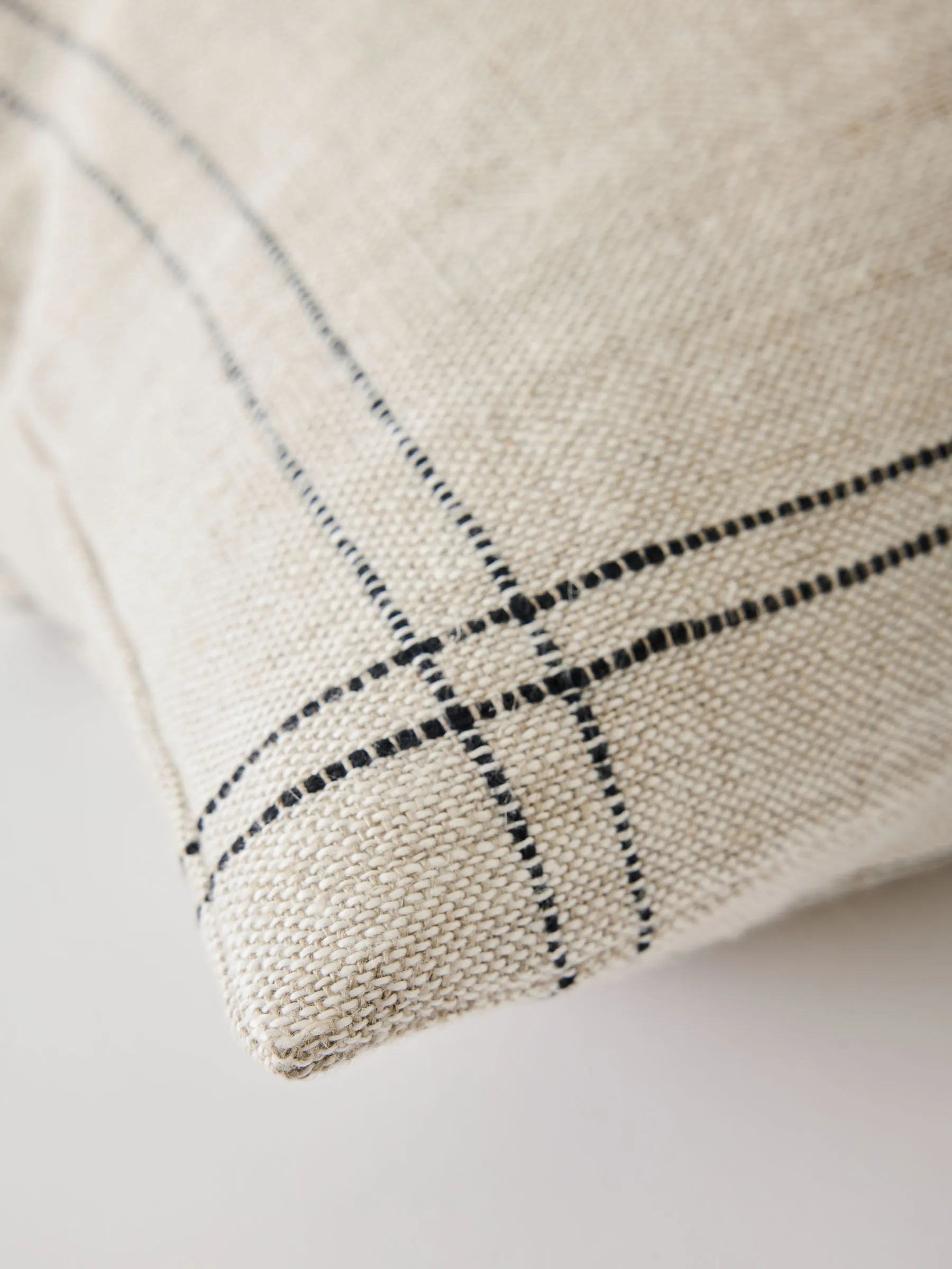 Elton μαξιλαροθήκη 50x50 εκ., Μπεζ Tell Me More