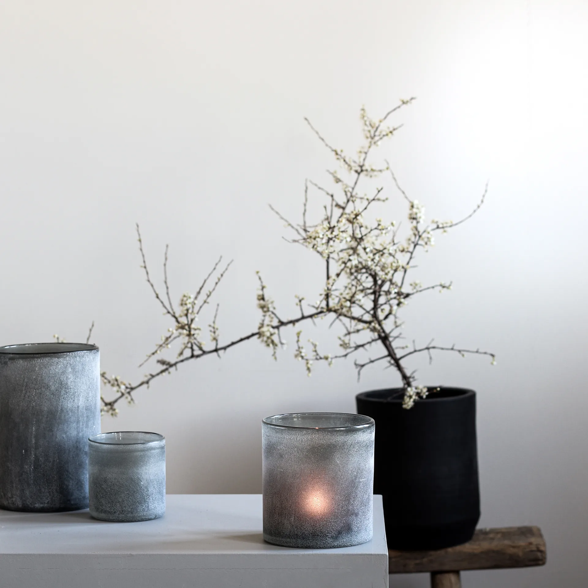 Hero γλάστρα κύλινδρος, Μαύρο Tell Me More