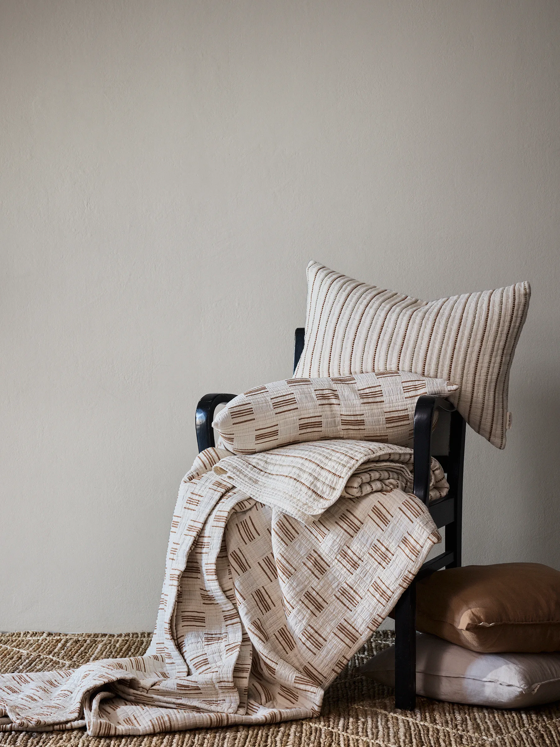 Μαξιλαροθήκη Lola 40x60 εκ., Off-white Tell Me More