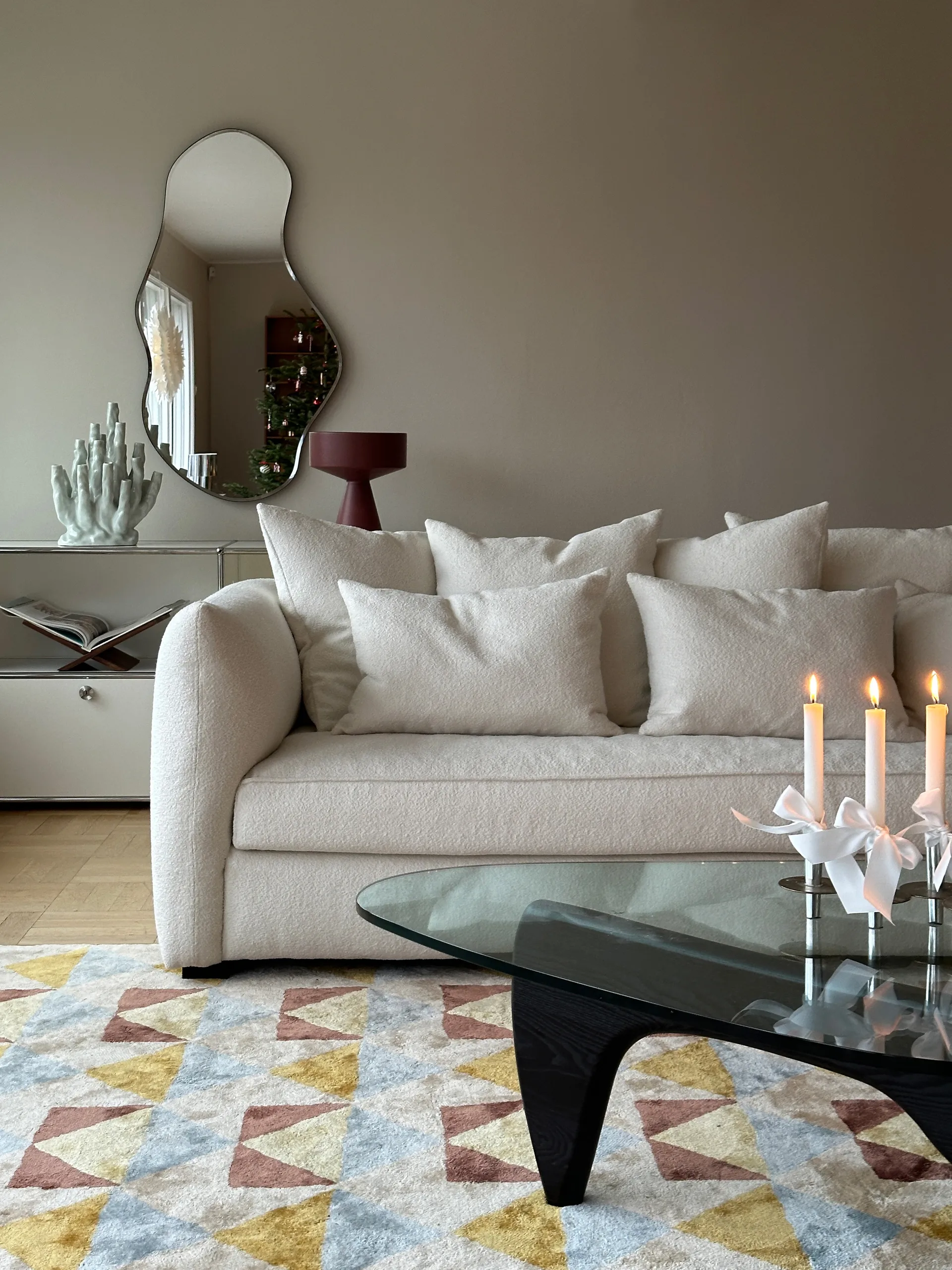 Cornell καναπές, Bouclé off white Tinted