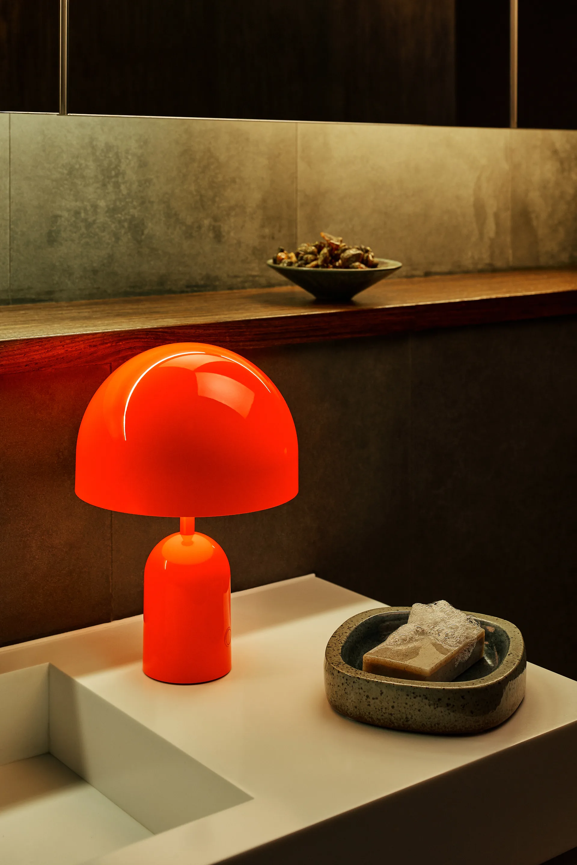 Bell φορητό επιτραπέζιο φωτιστικό LED 28 cm, Fluoro Tom Dixon