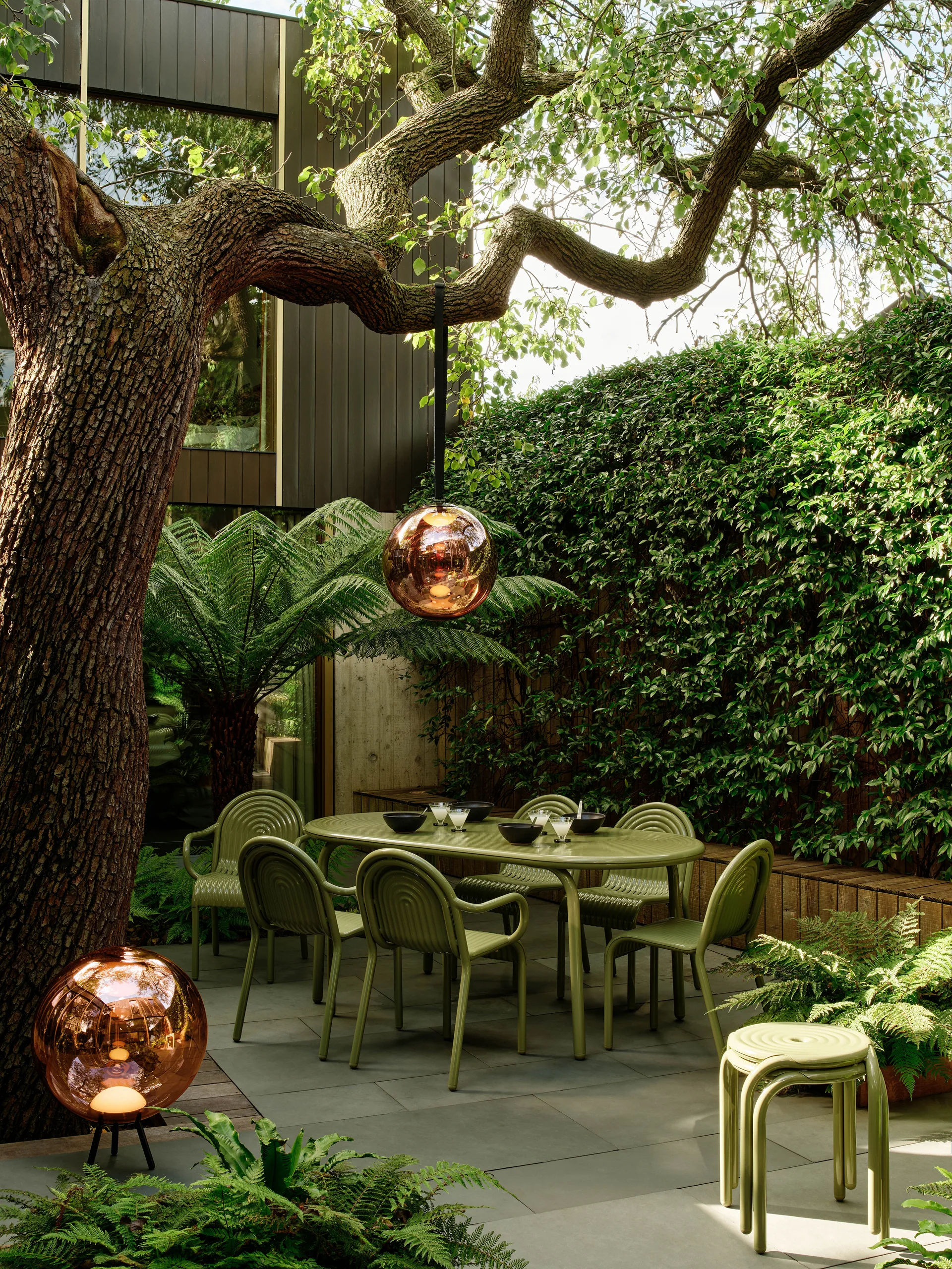 Groove Obround τραπέζι φαγητού - Moss, 86x186 εκ. Tom Dixon