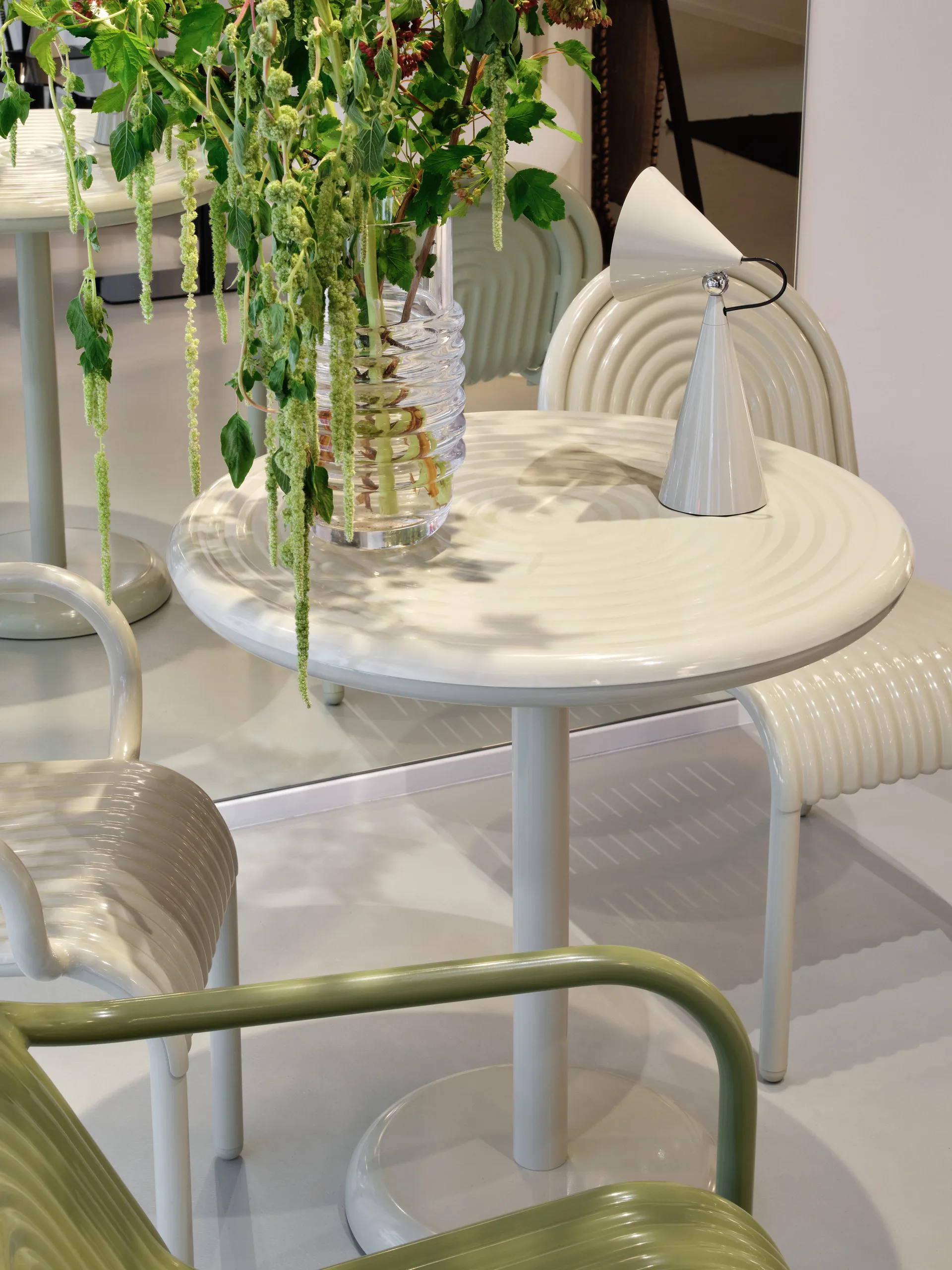 Groove καφέ τραπέζι στρογγυλό - Putty, Ø70 cm Tom Dixon