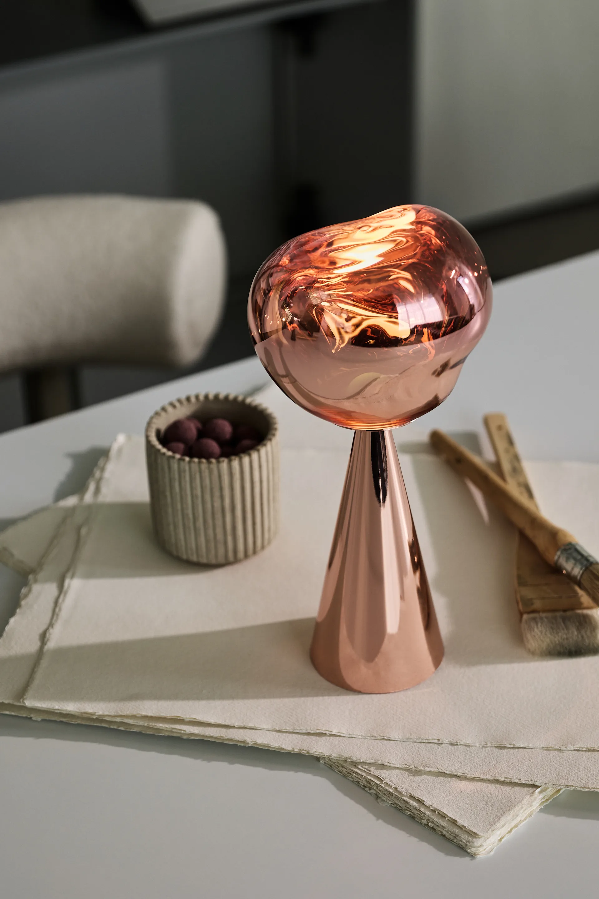 Φορητό επιτραπέζιο φωτιστικό Melt, Copper Tom Dixon