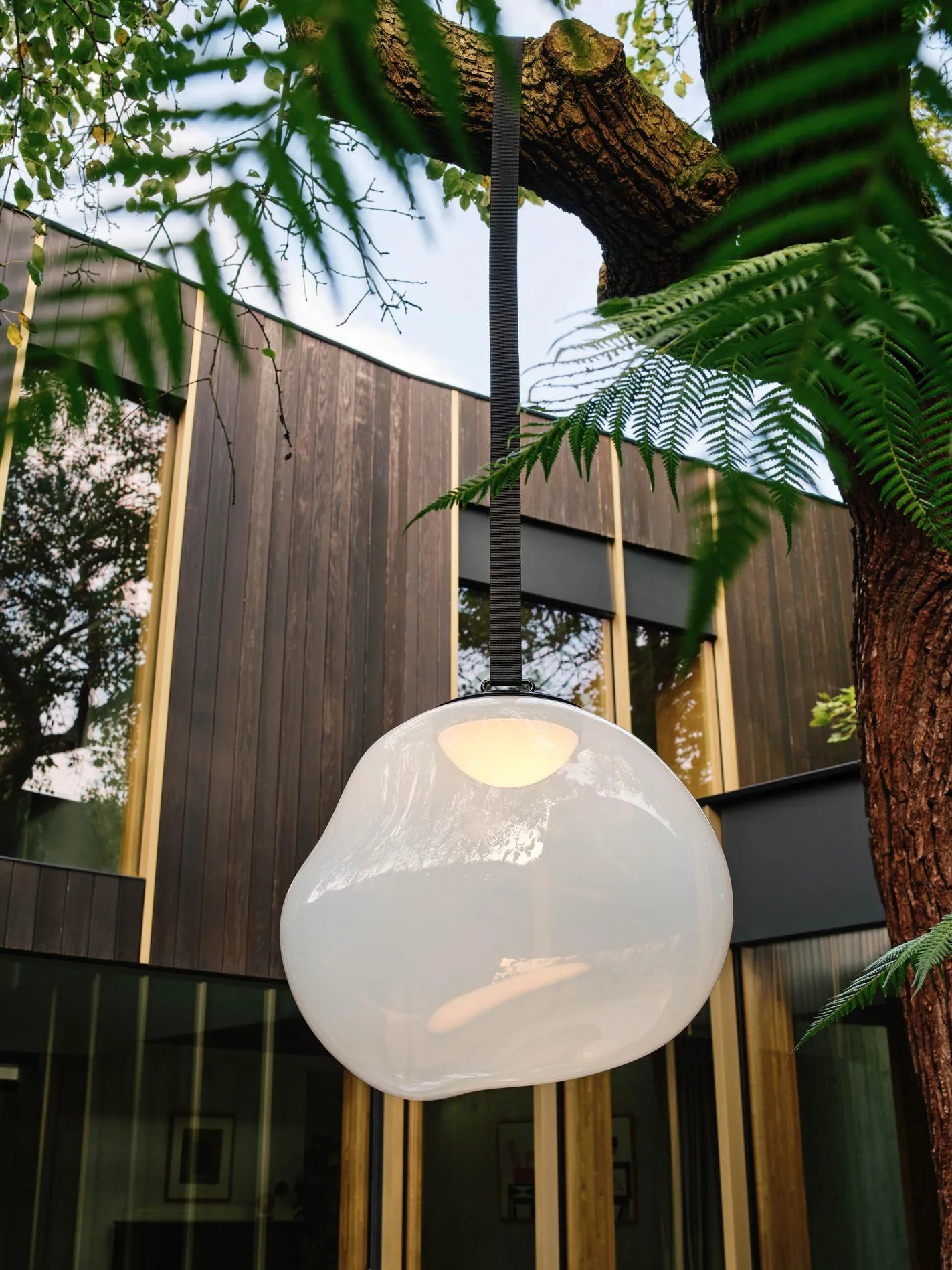 Melt Portable LED Large επιδαπέδιο φωτιστικό, Opal Tom Dixon