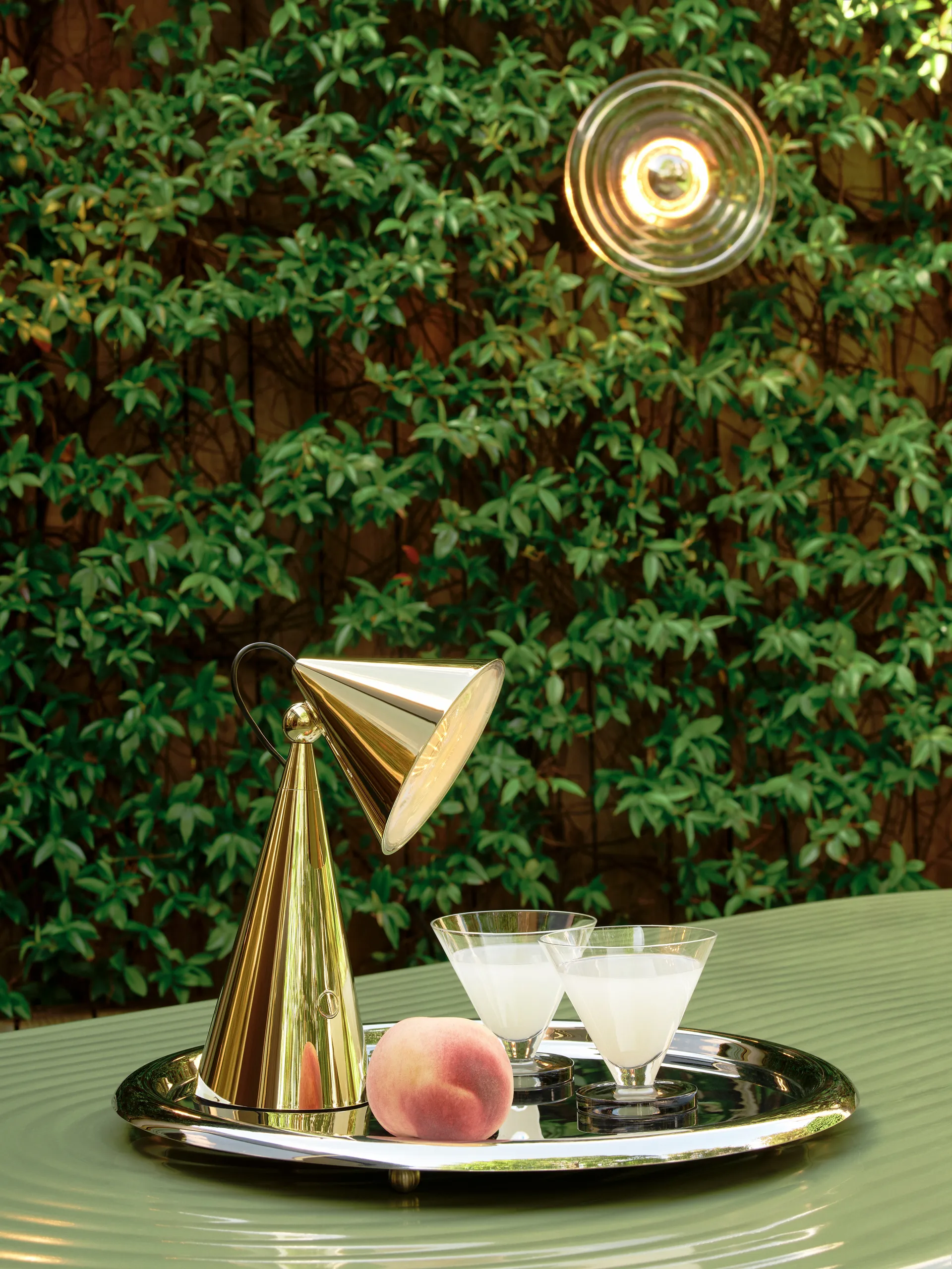 Pose Portable LED επιτραπέζιο φωτιστικό, Gold Tom Dixon