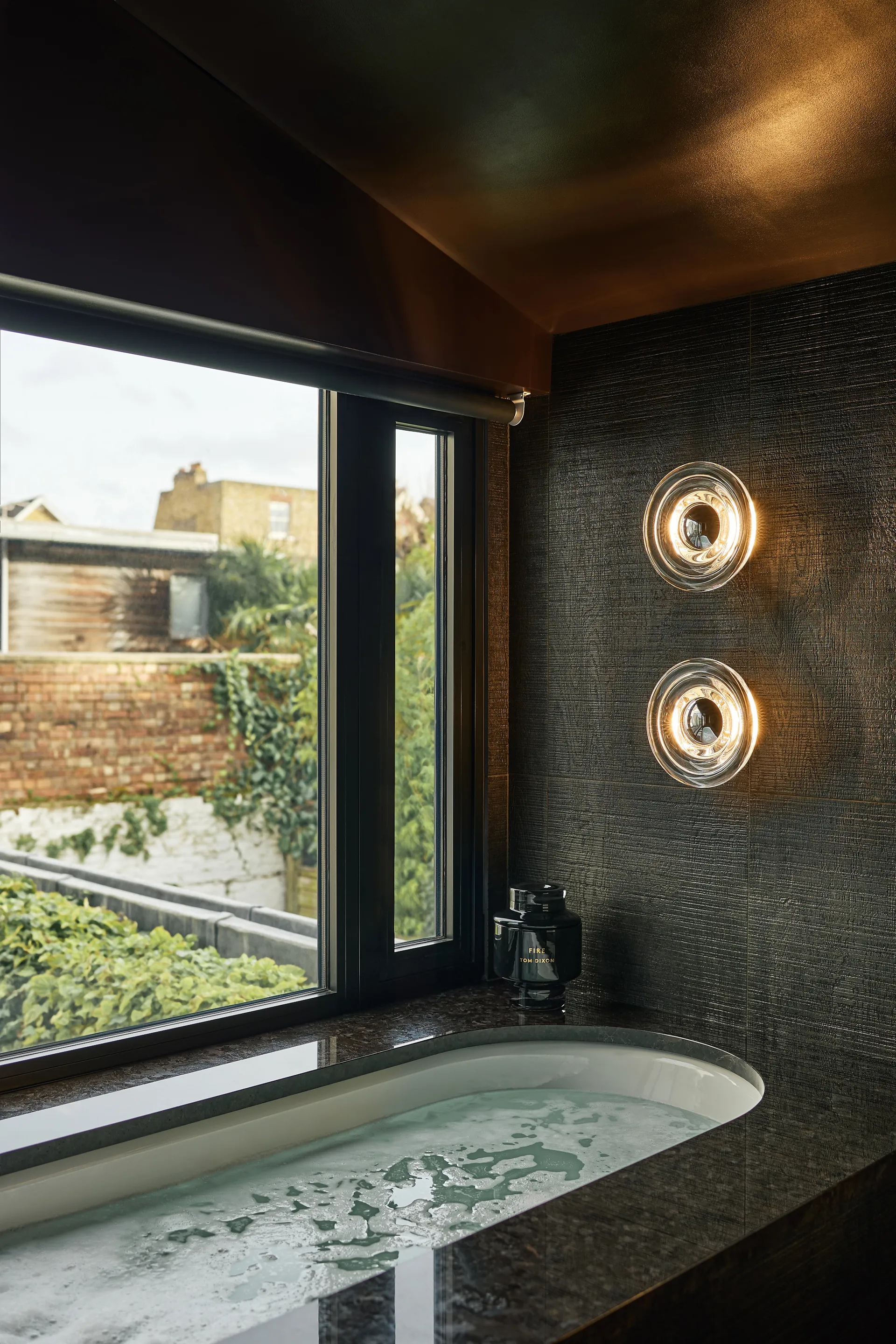 Press Surface επιτοίχιο φωτιστικό mini LED 21,5 cm, Clear Tom Dixon