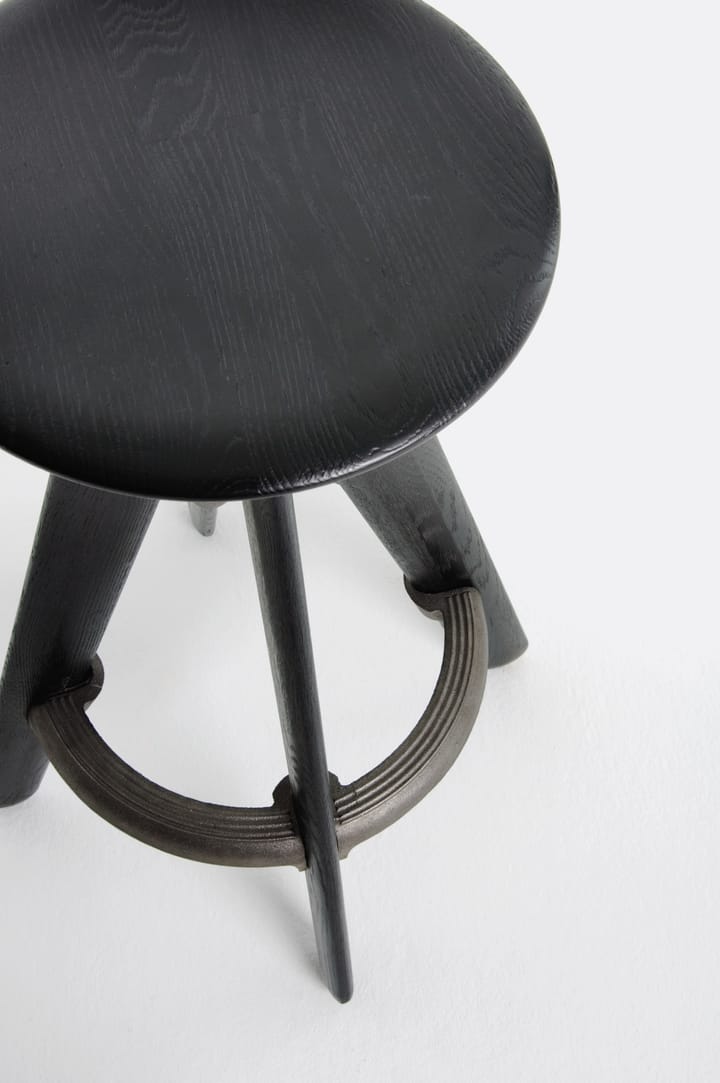 Σκαμπό μπαρ Slab 76 εκ., Black oak Tom Dixon