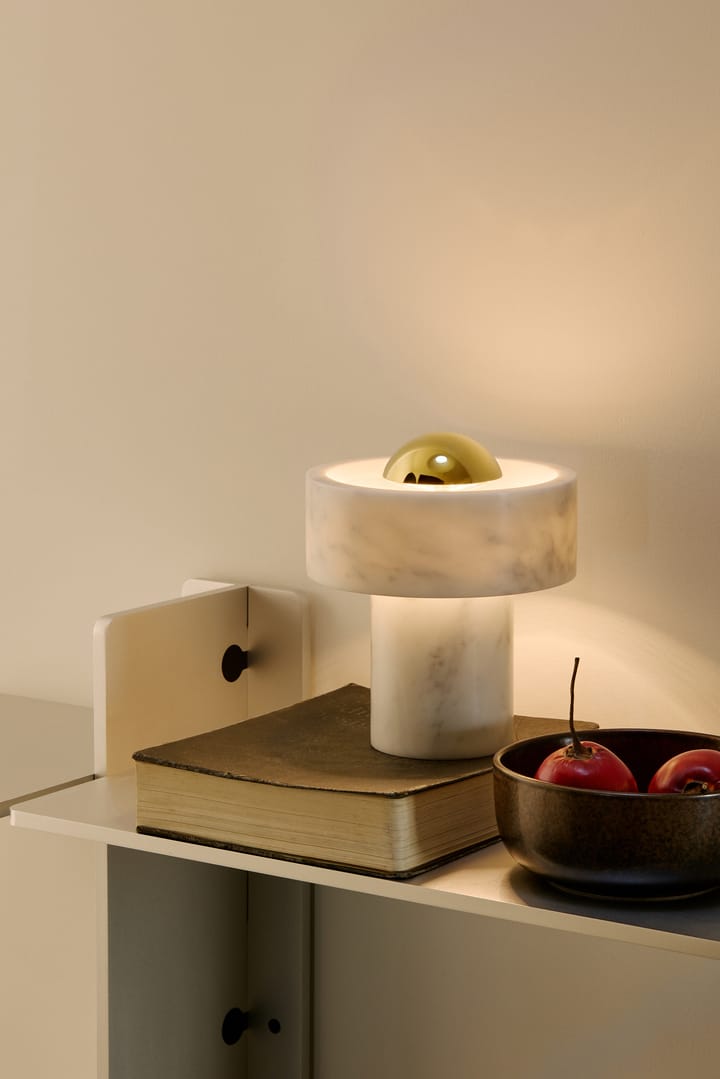 Stone φορητό επιτραπέζιο φωτιστικό LED 28 cm, Marble-gold Tom Dixon