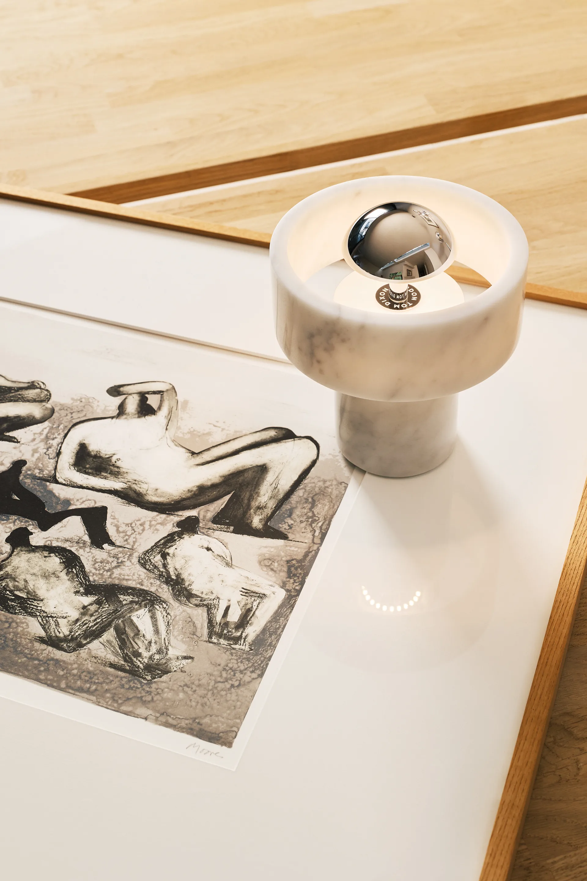 Stone φορητό επιτραπέζιο φωτιστικό LED 28 cm, Marble-silver Tom Dixon