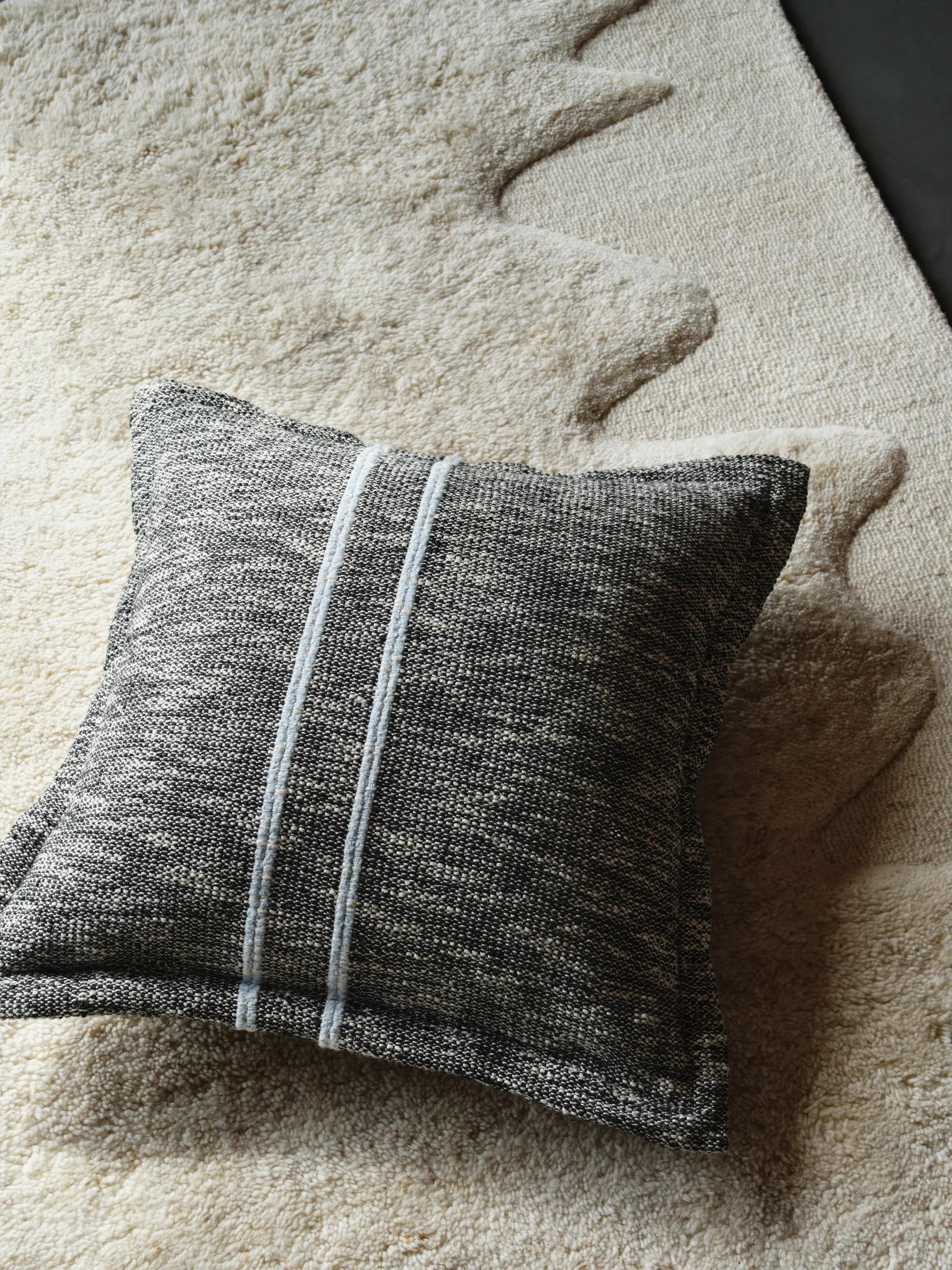 Track διακοσμητικό μαξιλάρι, Black, 56x56 εκ. Tom Dixon