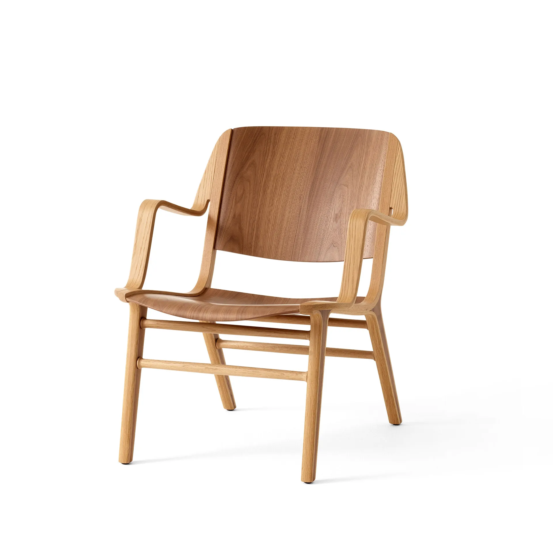 AX HM11 Lounge Chair με υποβραχιόνια, Walnut-oak &Tradition