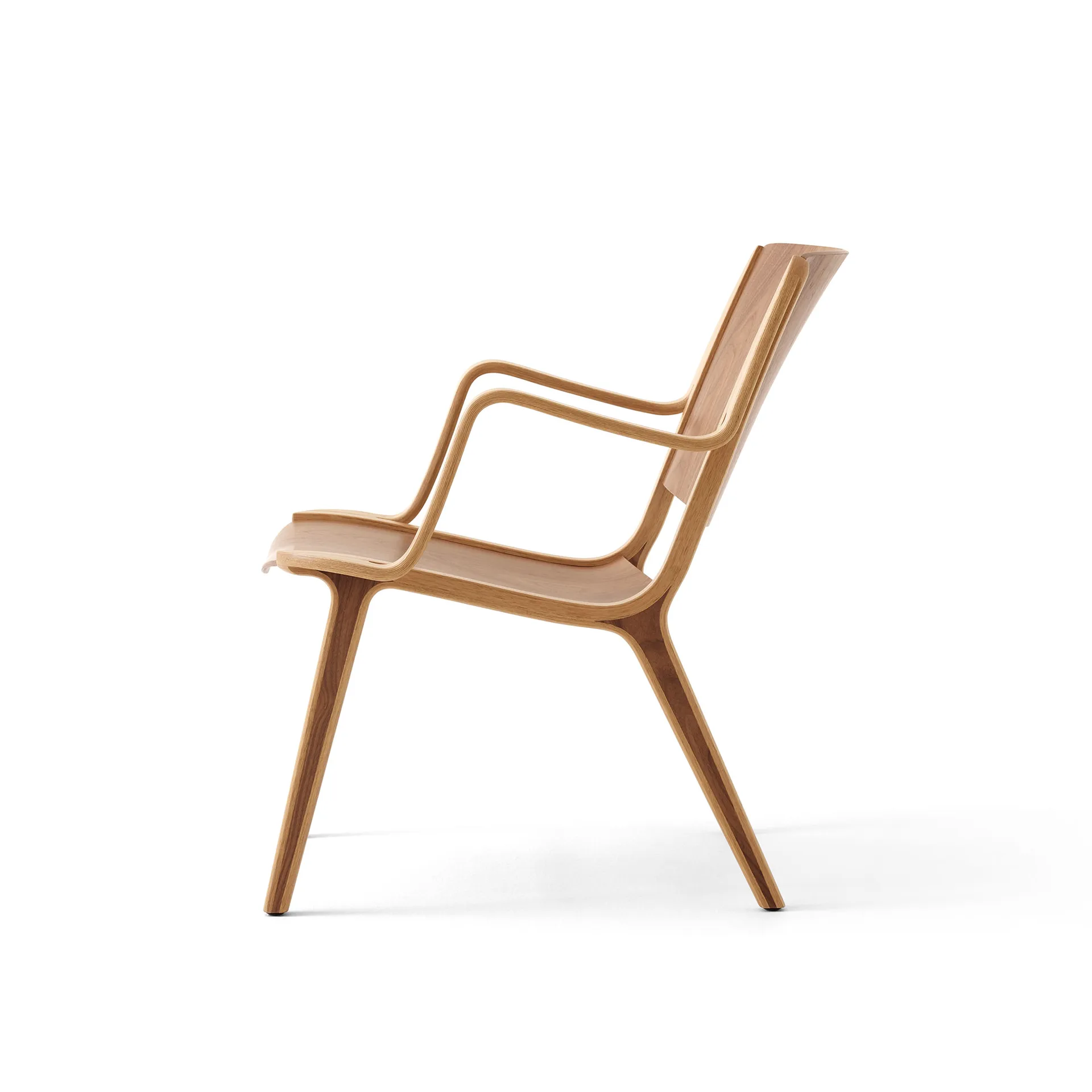 AX HM11 Lounge Chair με υποβραχιόνια, Walnut-oak &Tradition
