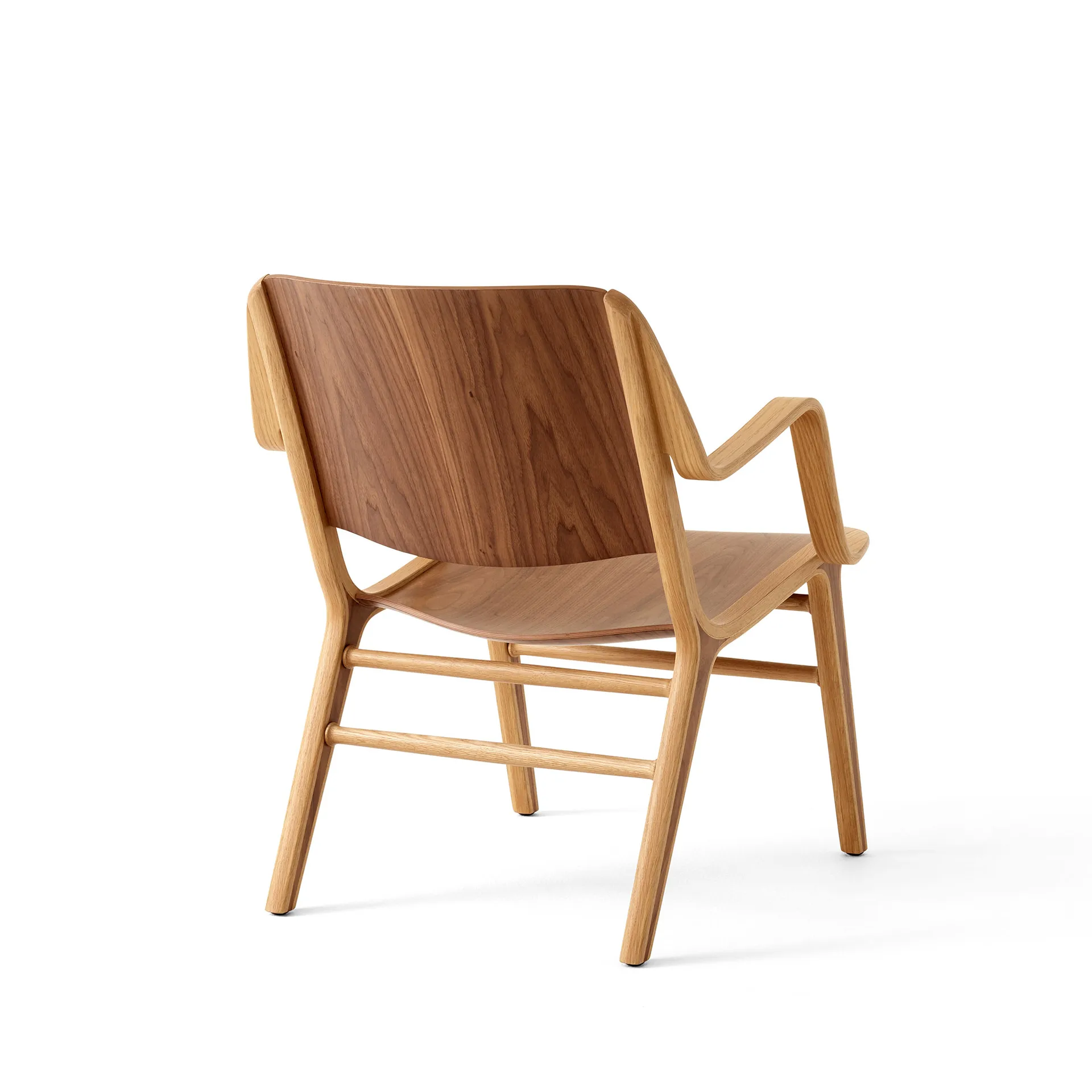 AX HM11 Lounge Chair με υποβραχιόνια, Walnut-oak &Tradition