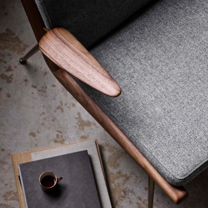Πολυθρόνα Boomerang HM2, Hallingdal 130 γκρι, λαδωμένη καρυδιά &Tradition