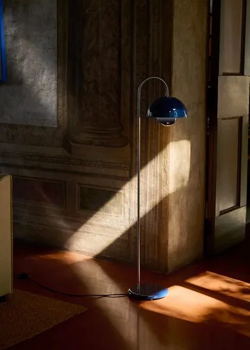 Flowerpot VP12 φωτιστικό δαπέδου - Steel blue - &Tradition