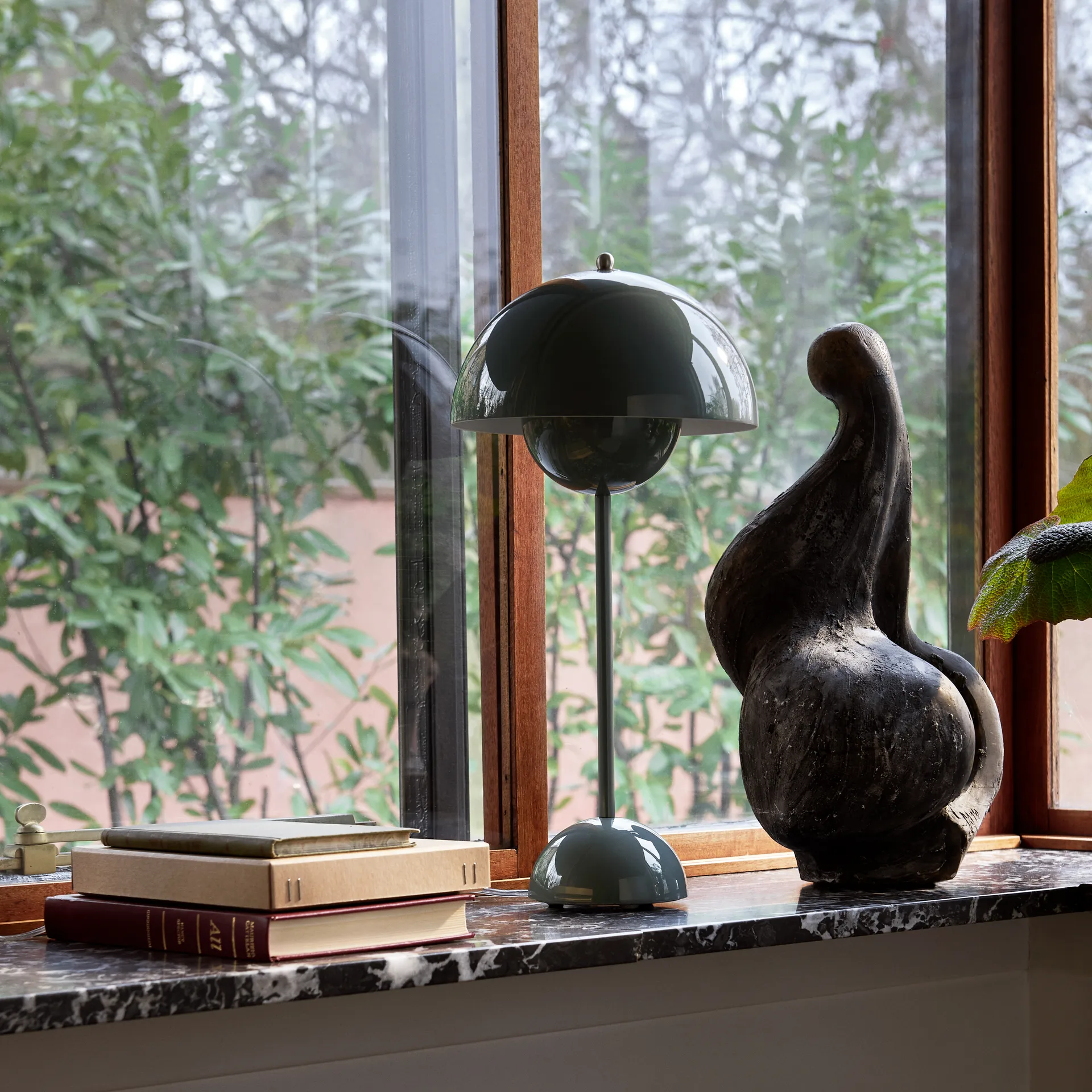 FlowerPot VP3 επιτραπέζιο φωτιστικό, Μπλε της πέτρας &Tradition