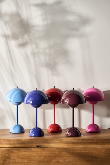 Flowerpot φορητό επιτραπέζιο φωτιστικό VP9 - Cobalt blue - &Tradition