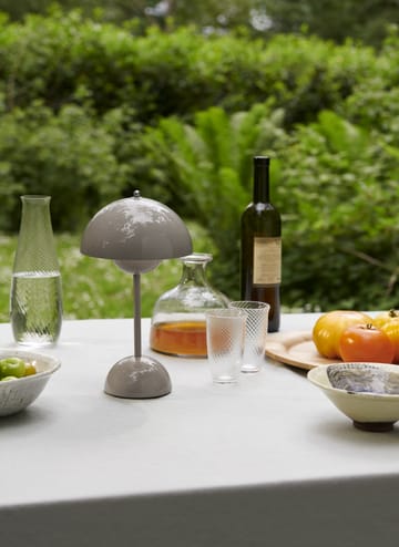 Flowerpot φορητό επιτραπέζιο φωτιστικό VP9 - γκρι μπεζ - &Tradition