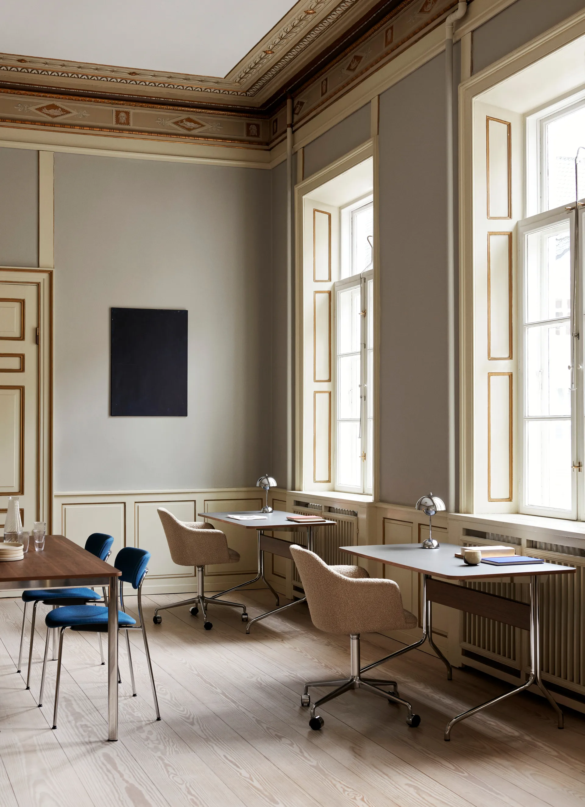 Flowerpot φορητό επιτραπέζιο φωτιστικό VP9, Χρώμιο &Tradition