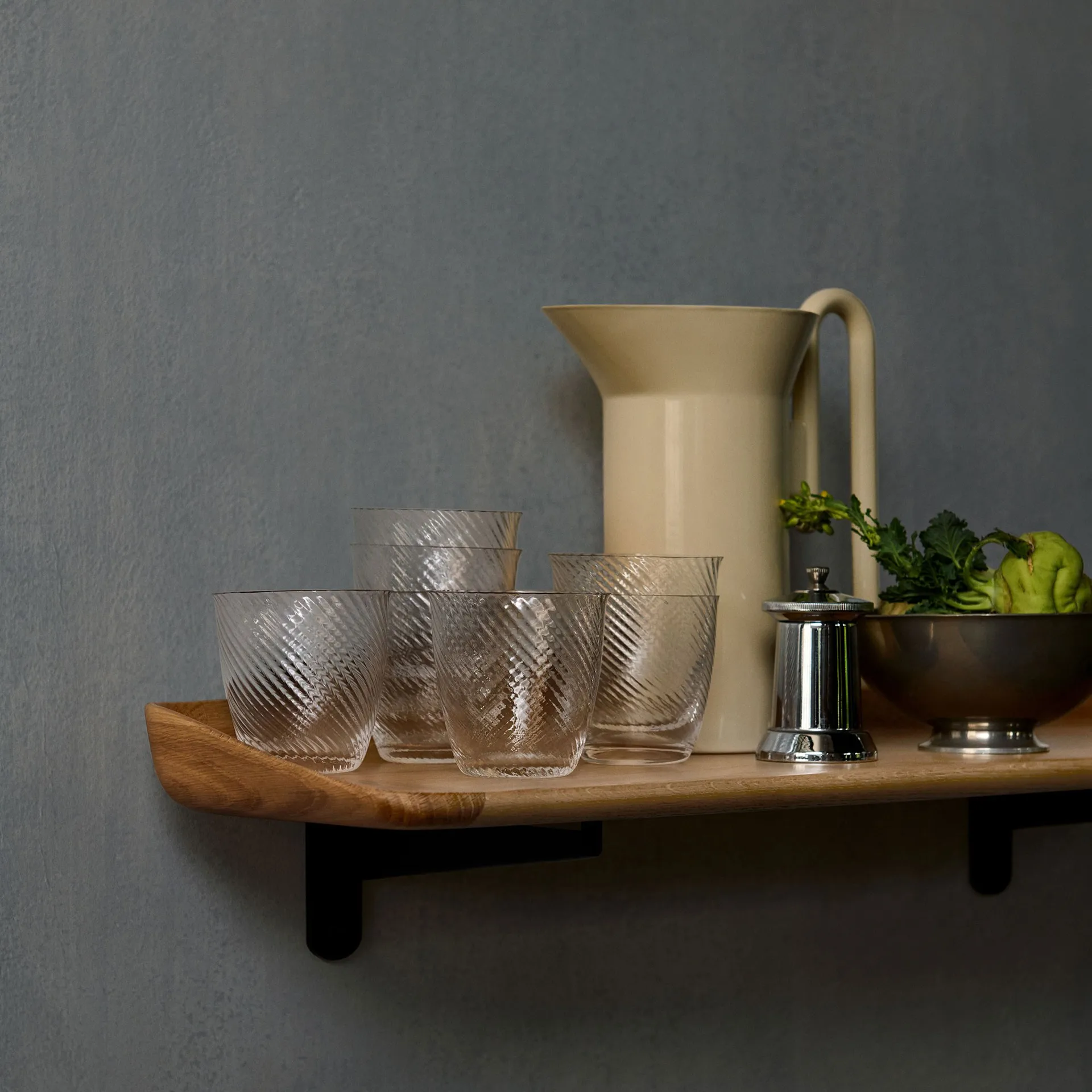 Guild HM14 ράφι 75 cm, Solid lacquered oak &Tradition