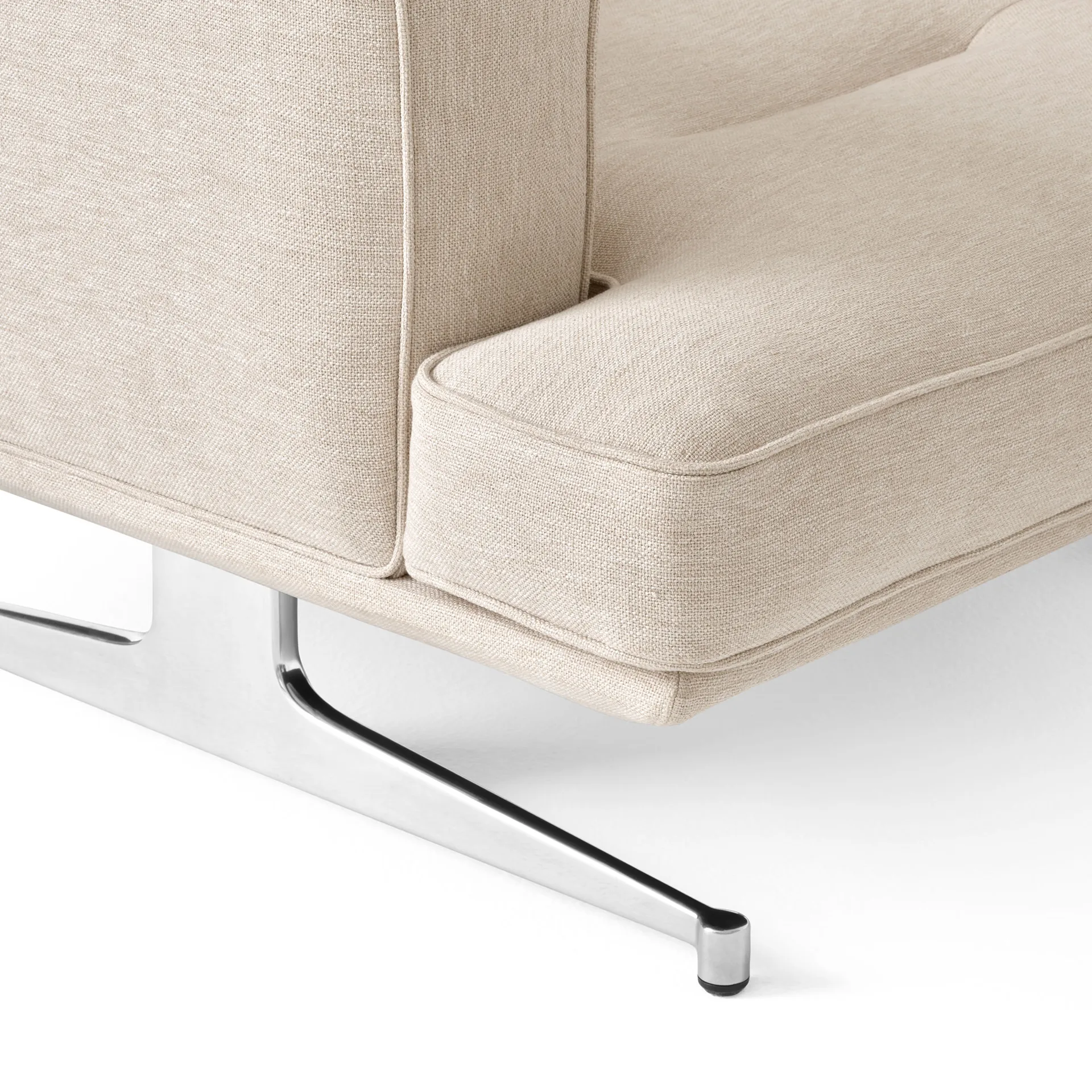 Inland AV21 πολυθρόνα, Clay 0011-polished aluminium &Tradition