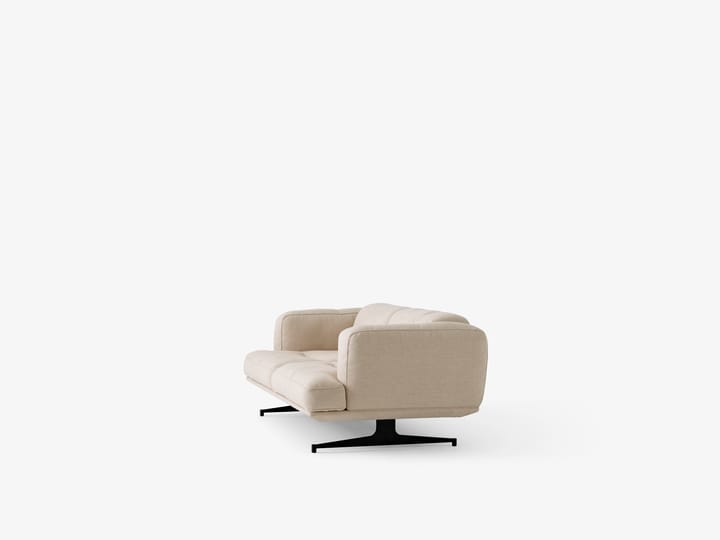 Inland AV22 καναπές 2 θέσεων, Clay 0011-warm black &Tradition