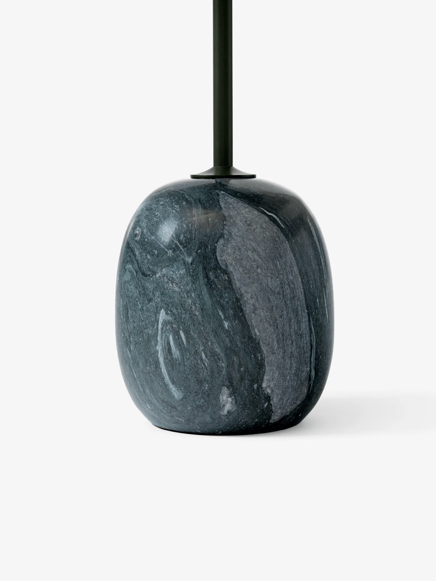 Lato βοηθητικό τραπεζάκι LN8, Deep green-verde grigio, Ø40x50 cm &Tradition