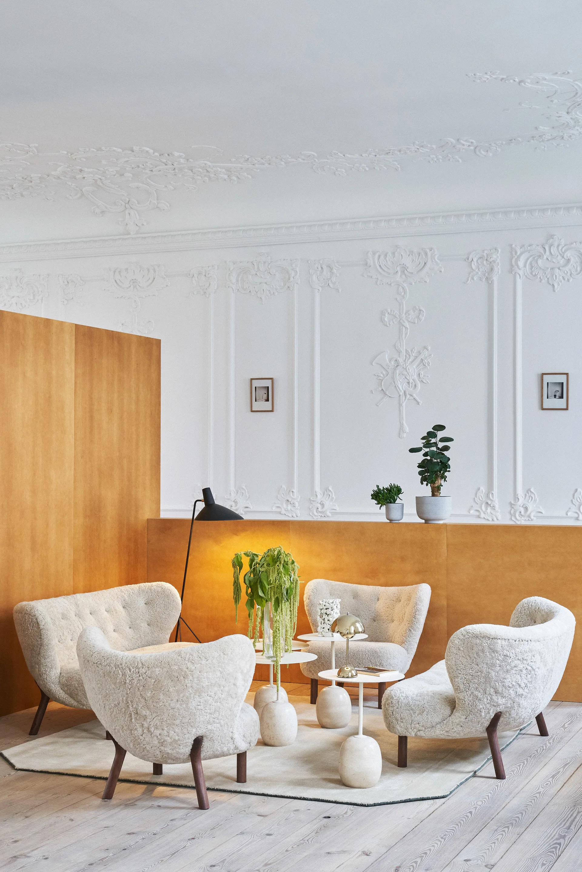 Καναπές Little Petra VB2, Λαδωμένη καρύδια-Moonlight &Tradition