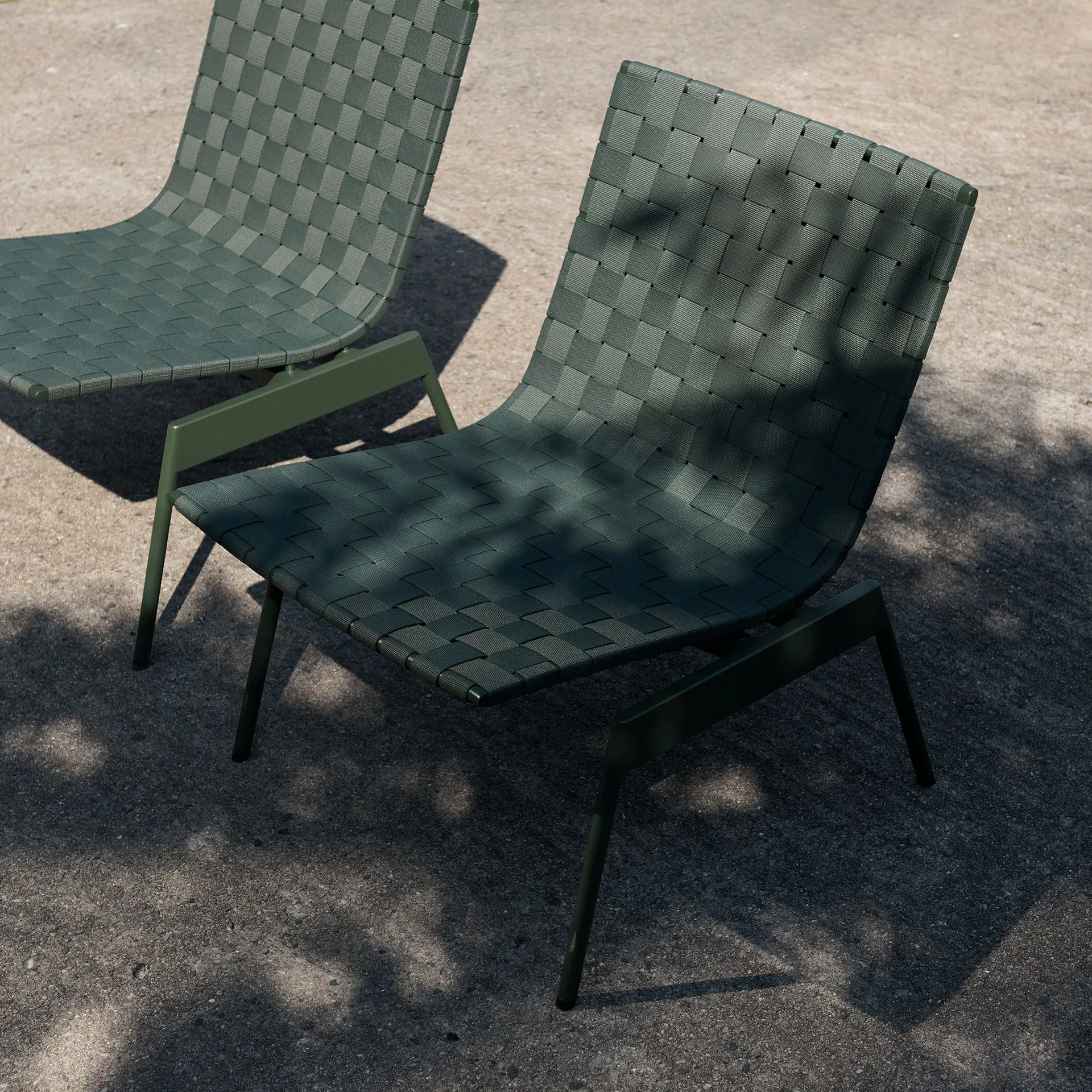 Καρέκλα lounge Ville Outdoor AV44, Bronze green &Tradition