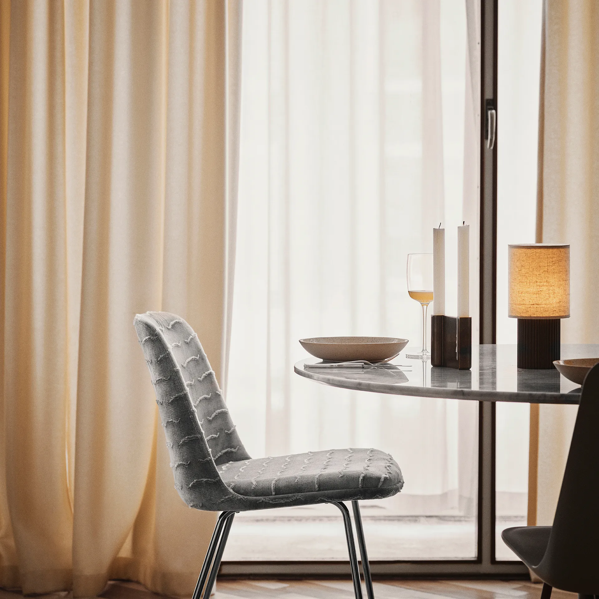 Manhattan φορητό επιτραπέζιο φωτιστικό SC52, μπρονζέ ορείχαλκος &Tradition