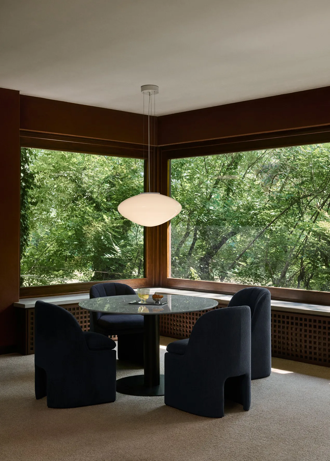 Κρεμαστό φωτιστικό Mist AP20 Ø56 cm, White-opal glass &Tradition