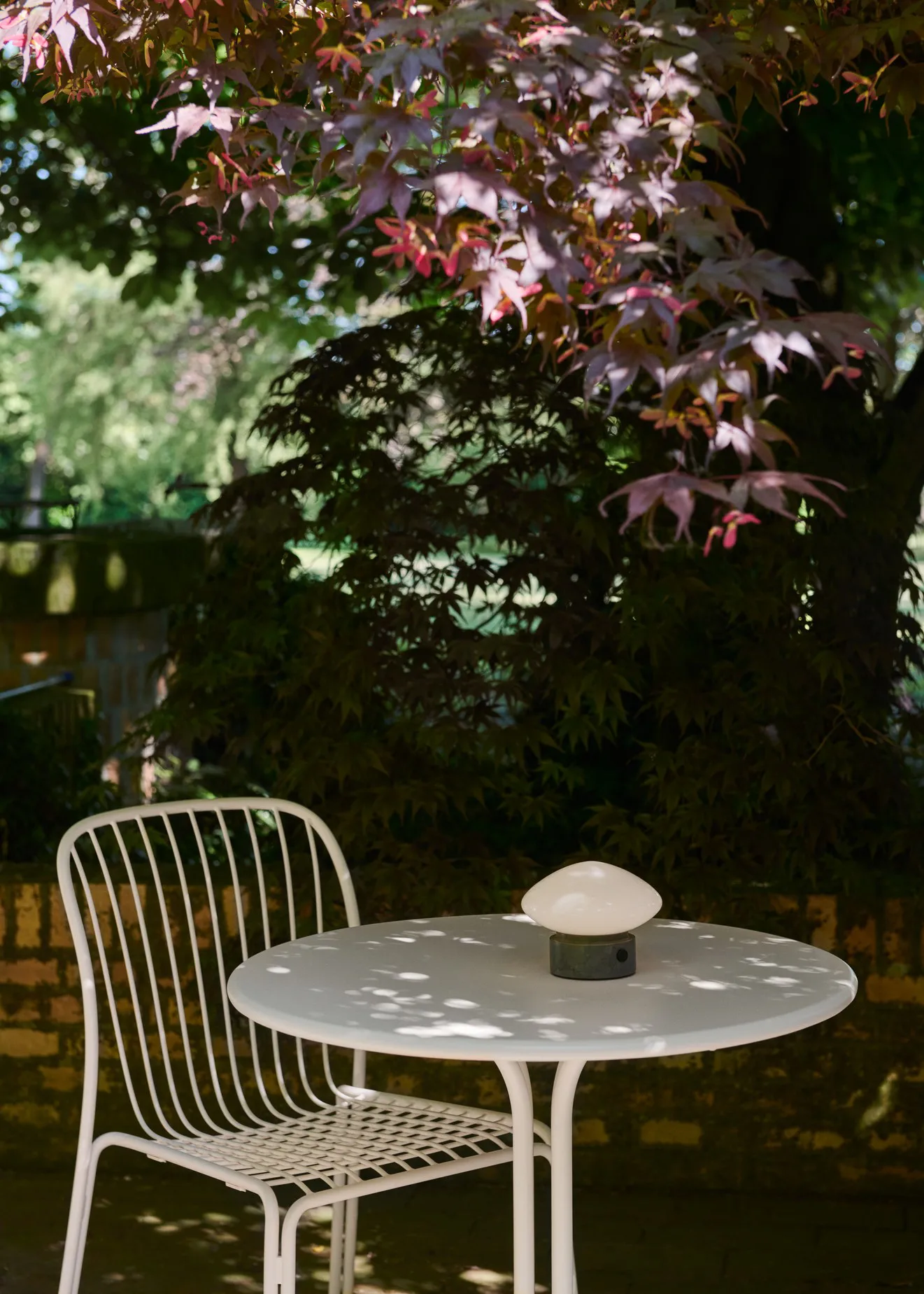 Φορητό φωτιστικό Mist AP21 12 cm, Grigio Caldo-opal glass &Tradition