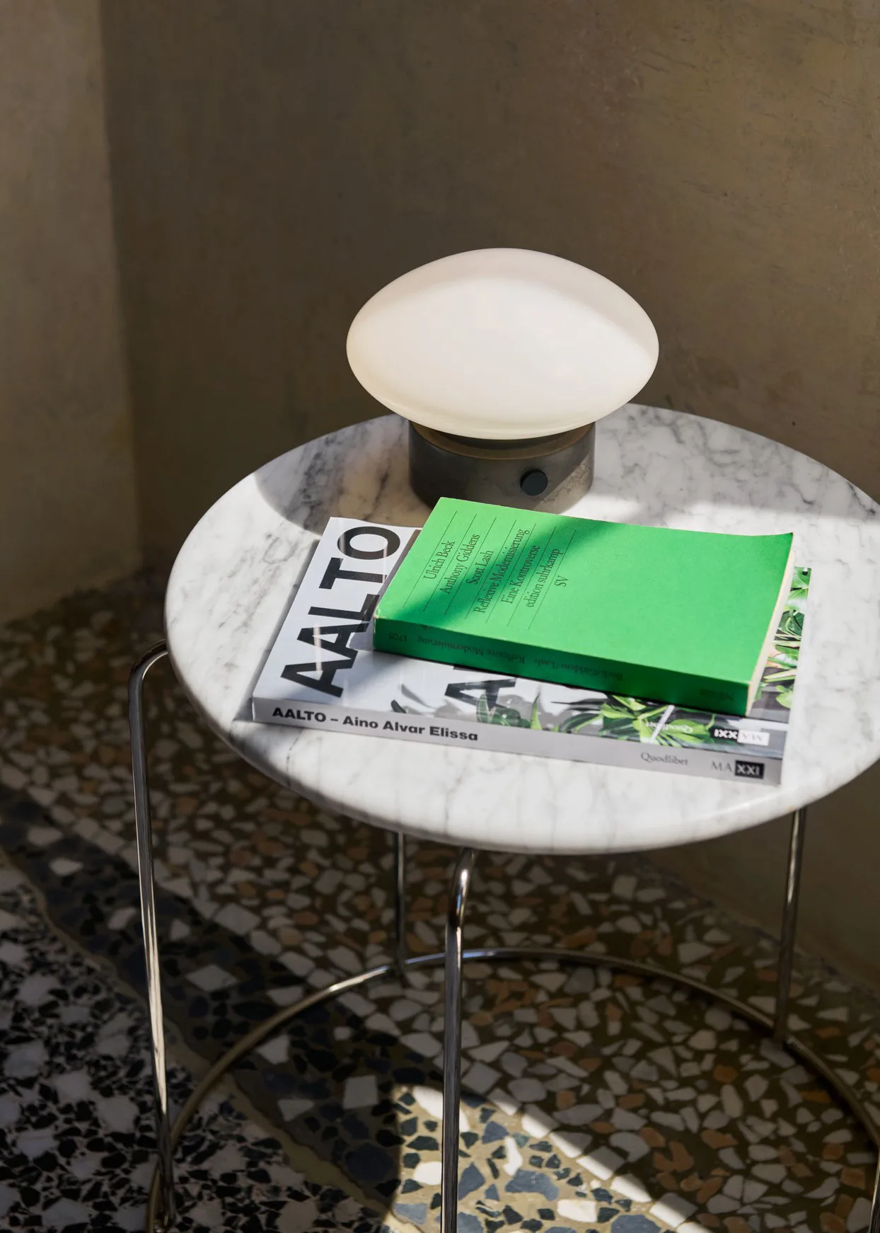 Φορητό φωτιστικό Mist AP21 12 cm, Grigio Caldo-opal glass &Tradition