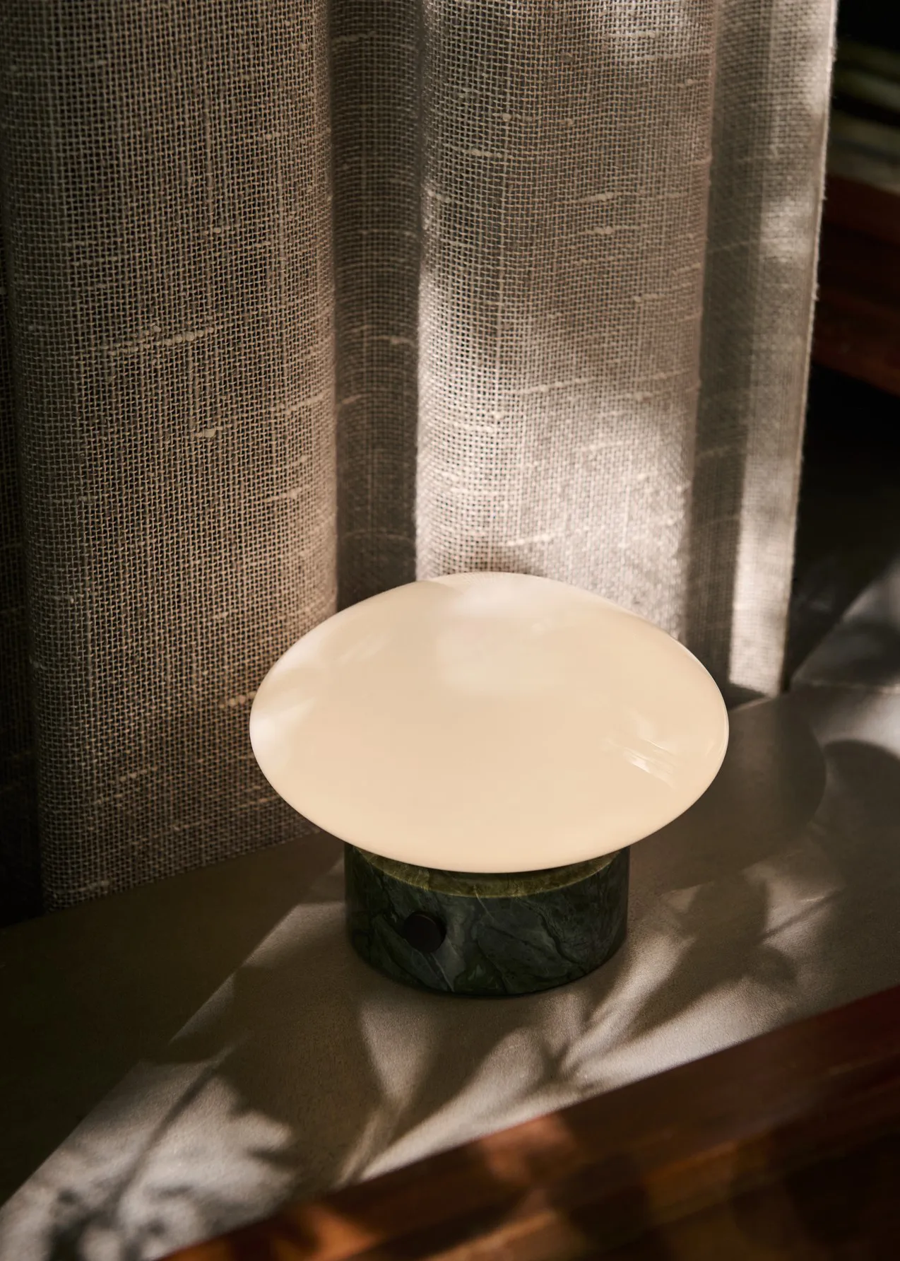 Φορητό φωτιστικό Mist AP21 12 cm, Verde Guatemala-opal glass &Tradition