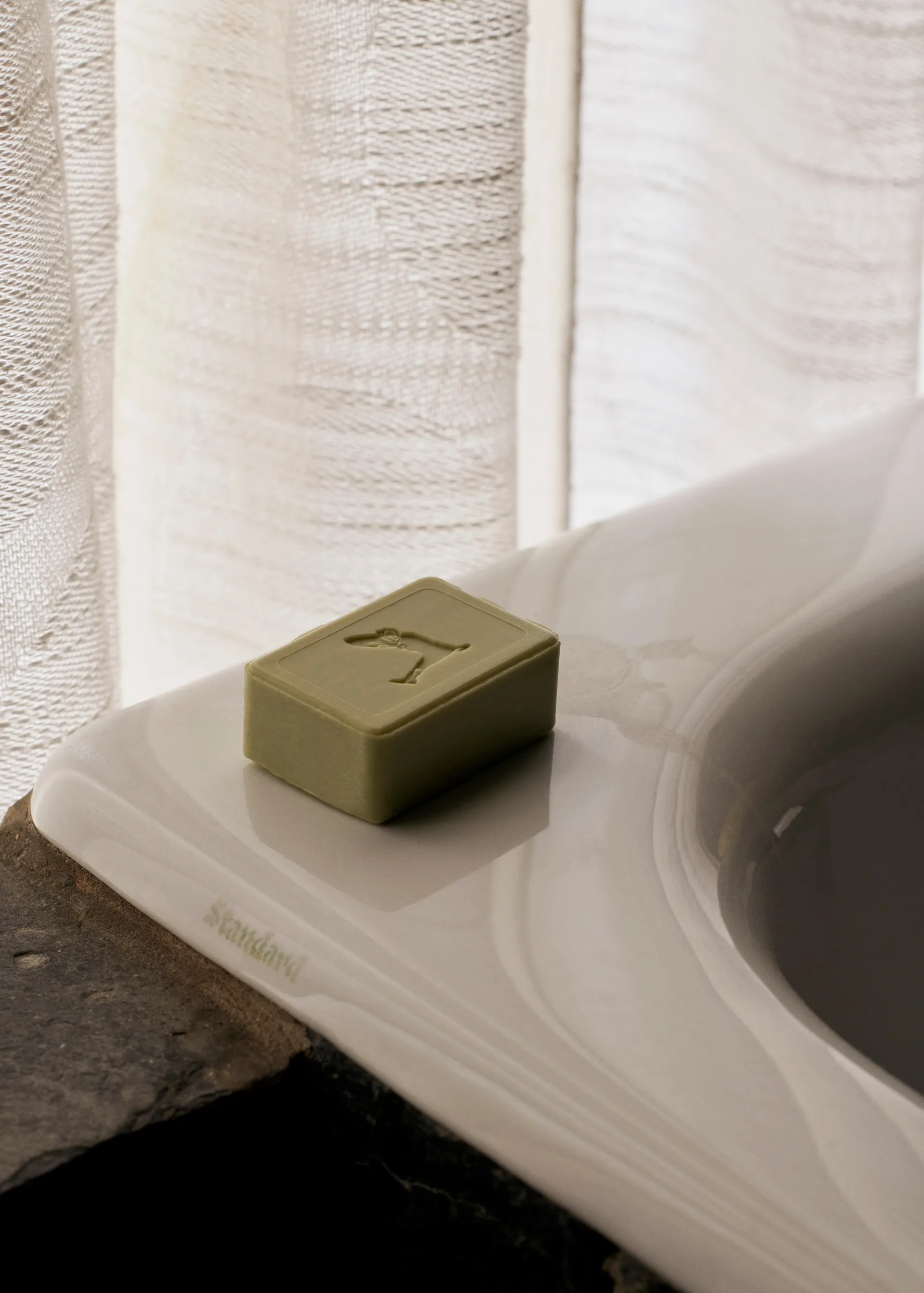 Mnemonic MNC3 στερεό σαπούνι 100 γρ, Into the moor &Tradition