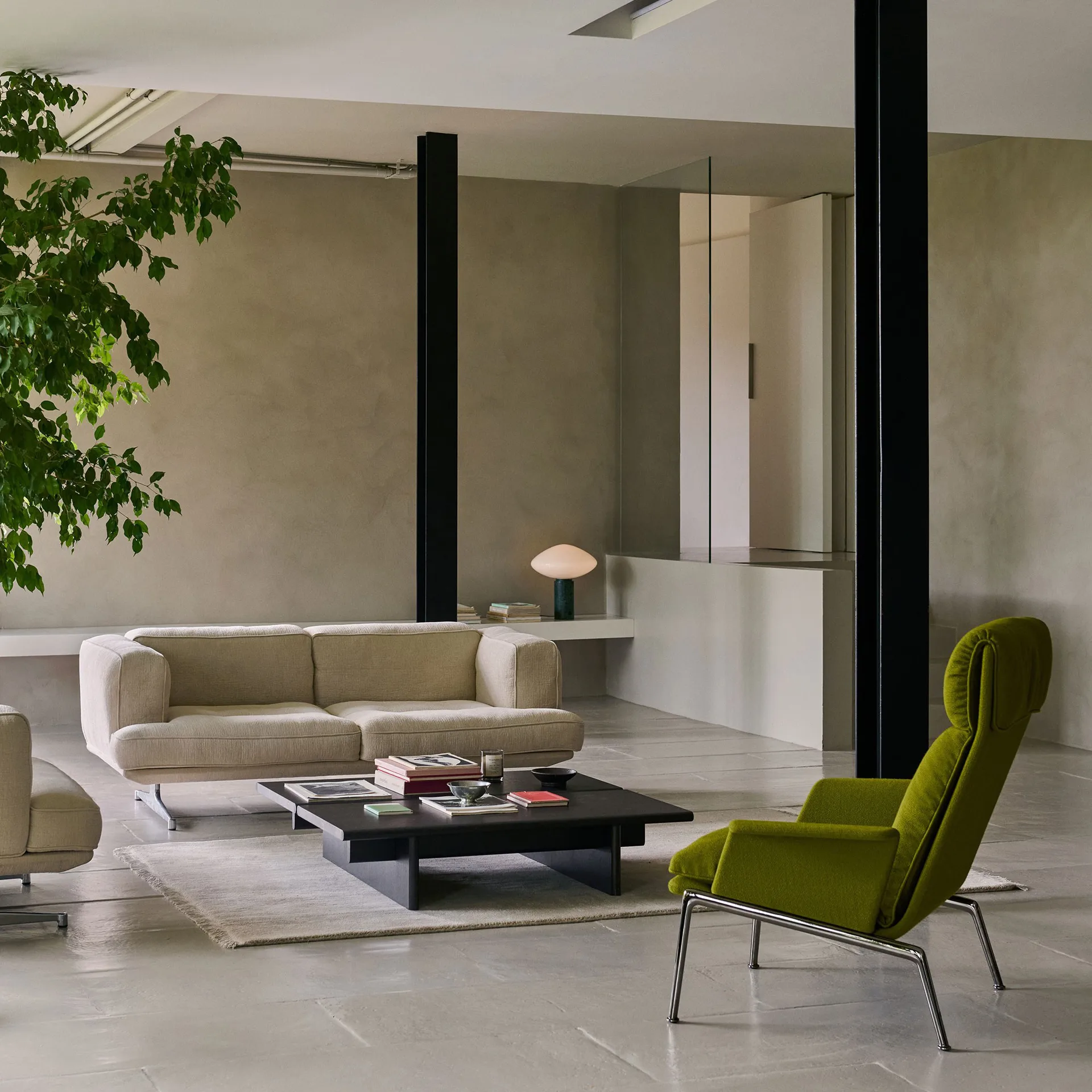 Muno LN17 High back πολυθρόνα σαλονιού, Warm black-Vidar 0956 &Tradition