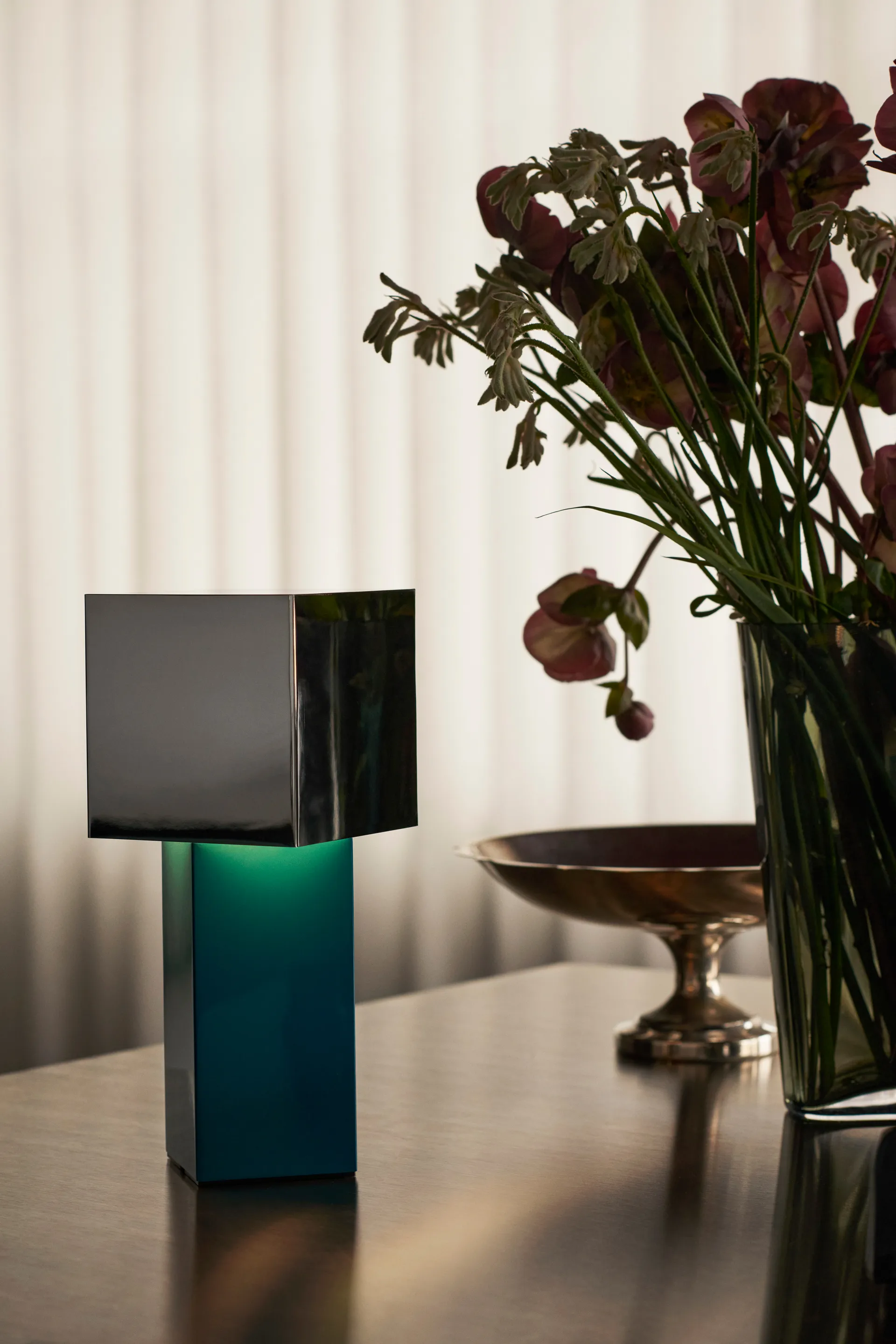 Φορητό φωτιστικό, Pivot ATD7, Ασημομπλέ &Tradition