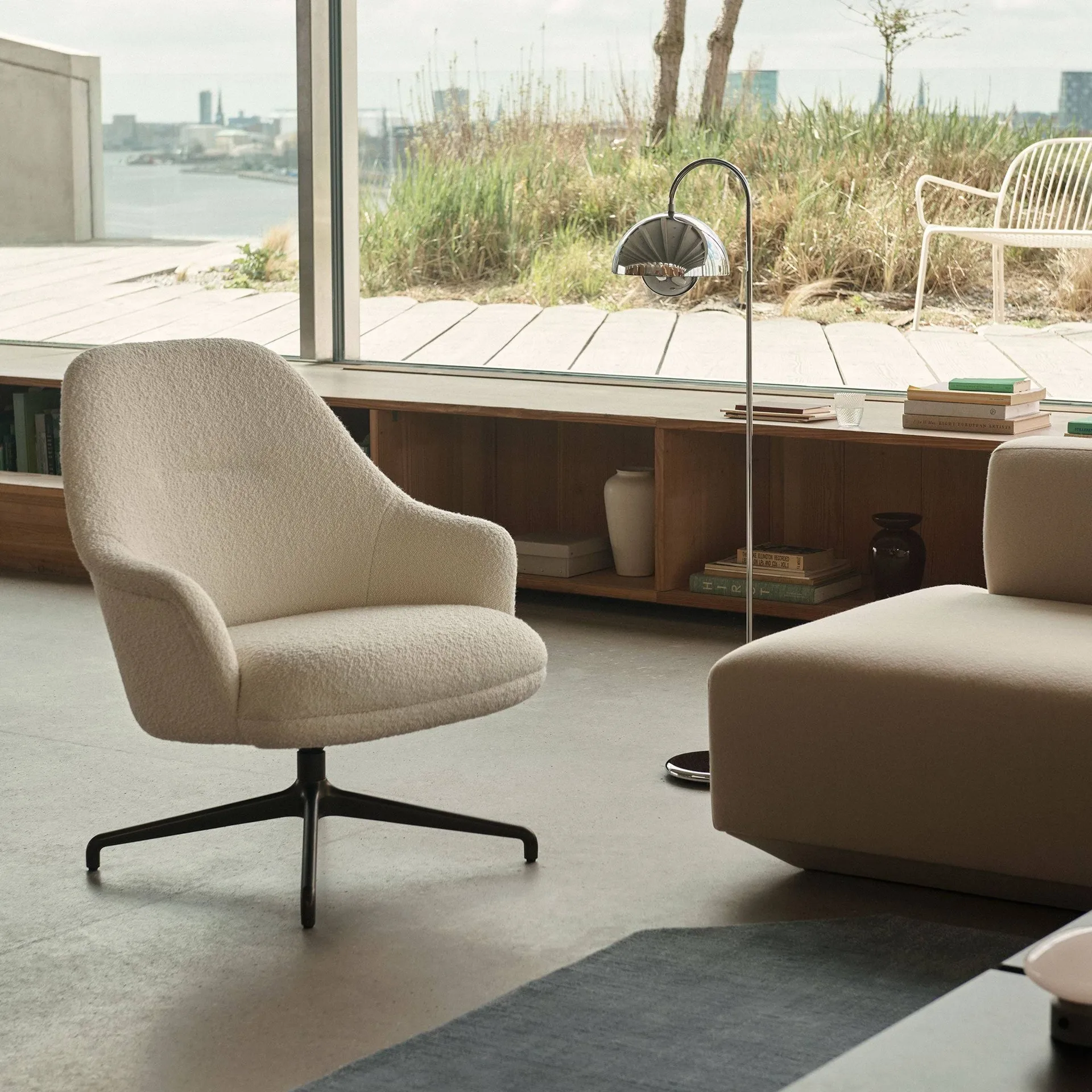 Rely HW139 lounge chair καρέκλα lounge, Clay 0009-black &Tradition