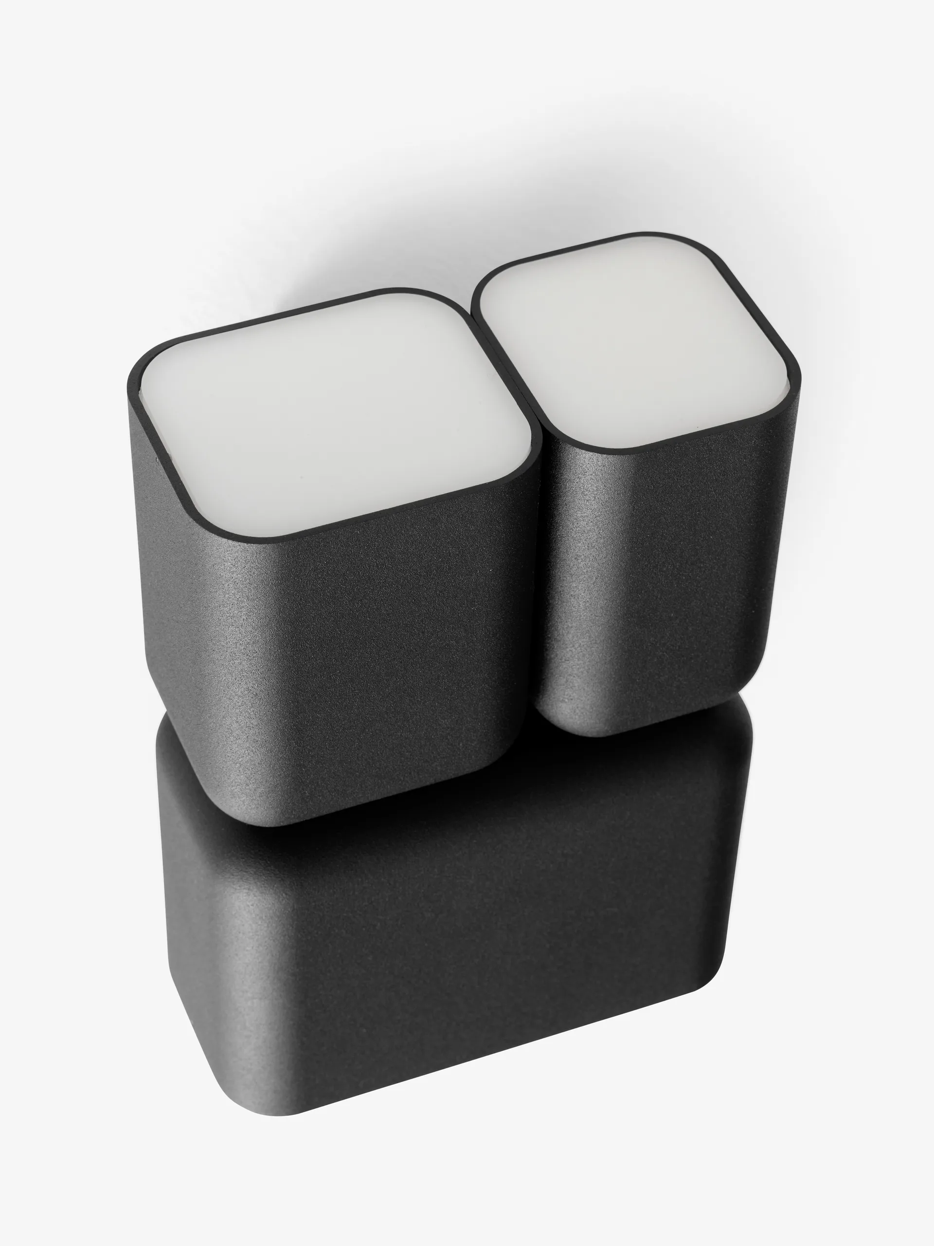 Tabata LN10 φωτιστικό τοίχου, Μαύρο &Tradition