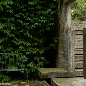 Thorvald SC111 πάγκος - Bronze green, 129 εκ. - &Tradition