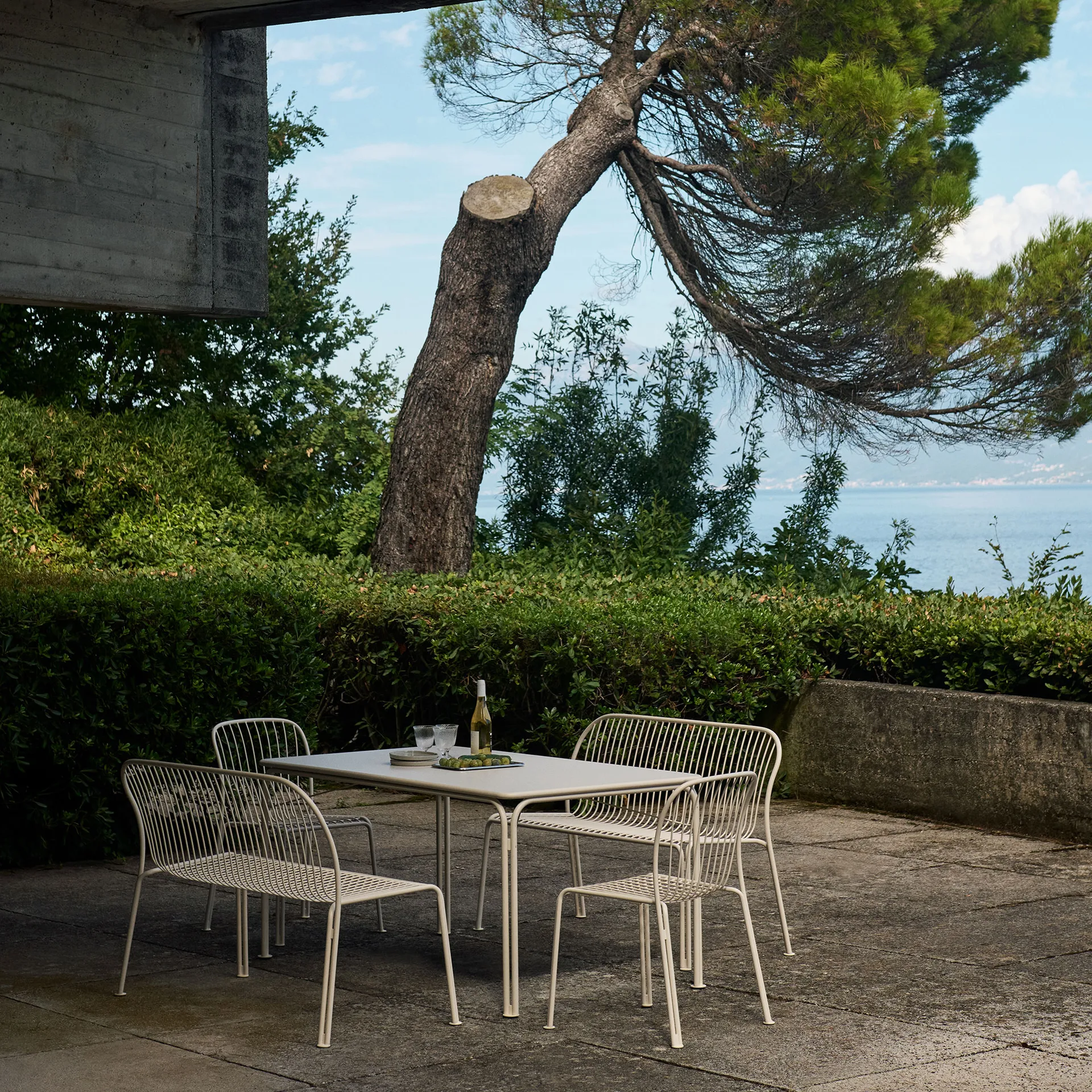 Thorvald SC111 πάγκος, Ivory, 129 εκ. &Tradition