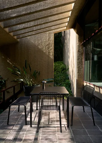 Thorvald SC111 πάγκος - Warm black, 129 εκ. - &Tradition