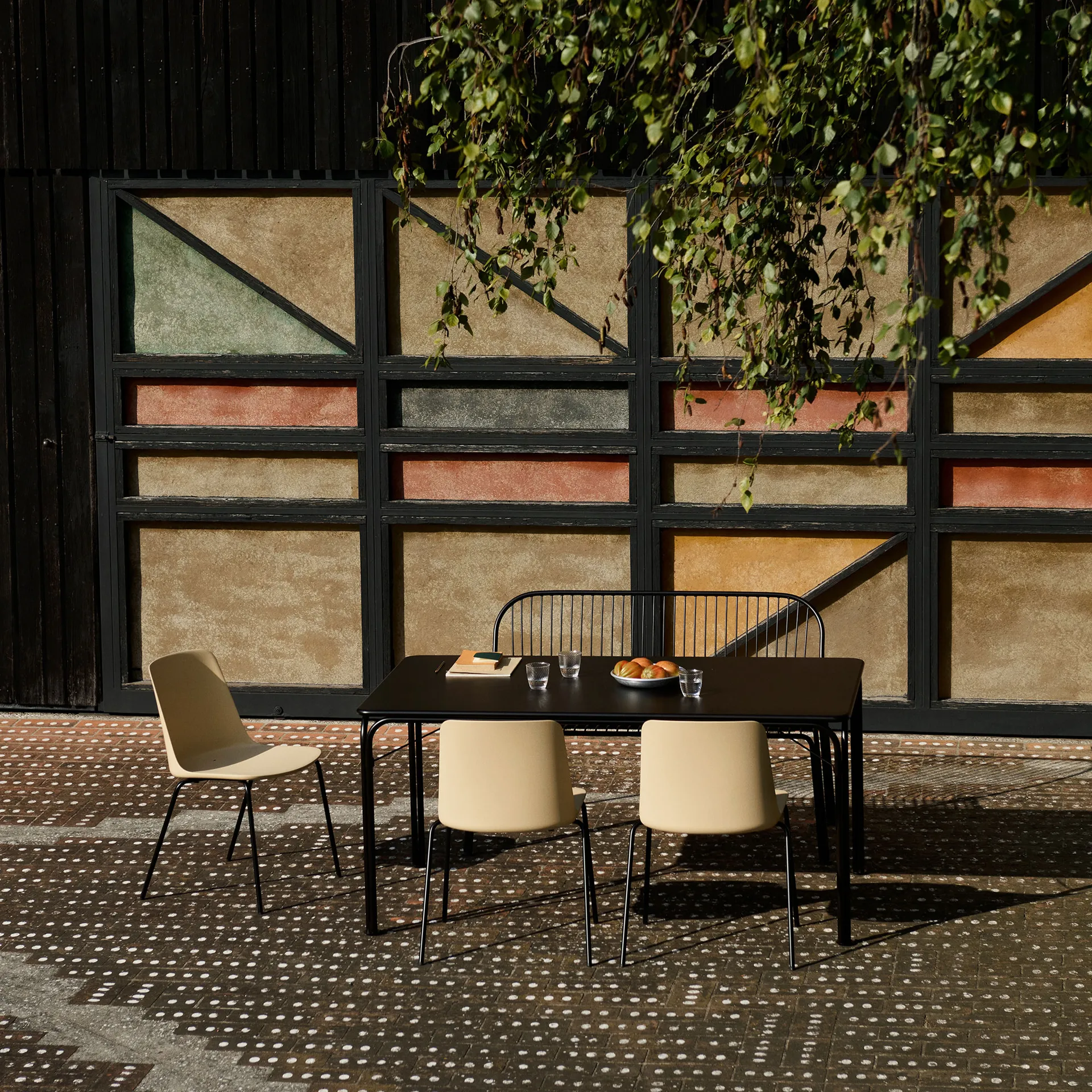 Thorvald SC111 πάγκος, Warm black, 129 εκ. &Tradition