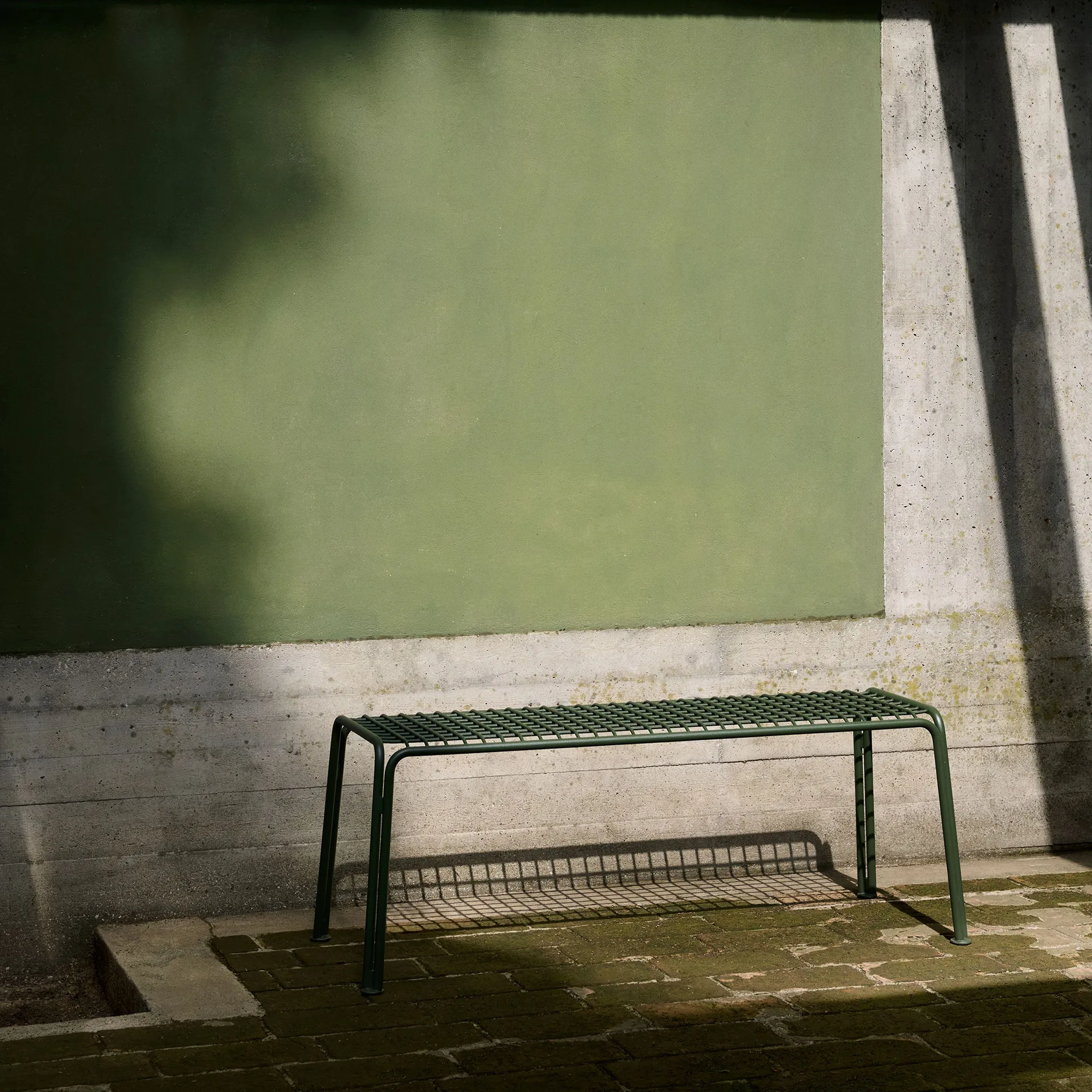 Thorvald SC112 παγκάκι, Bronze green, 125 εκ. &Tradition