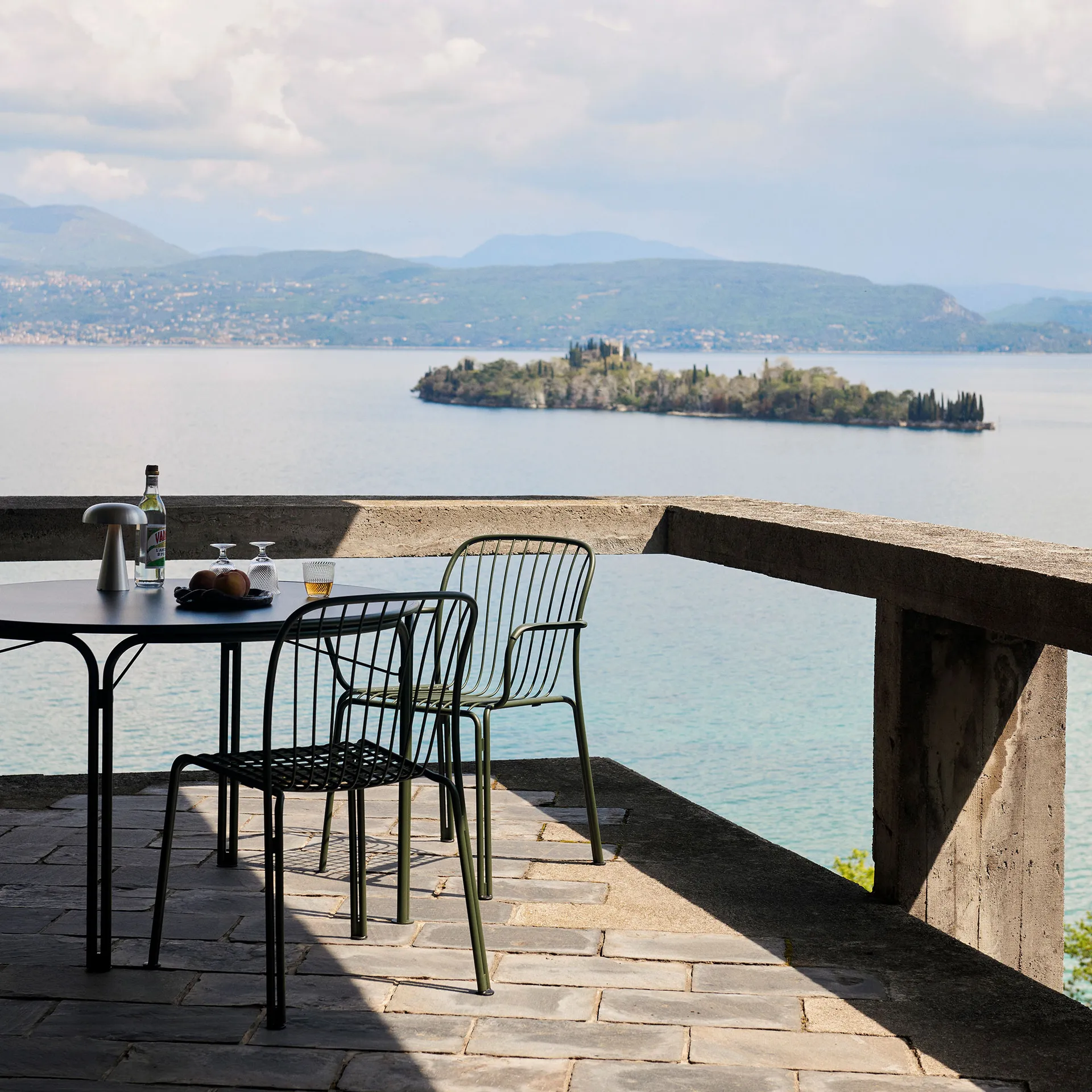 Καρέκλα Thorvald SC94, Bronze green &Tradition