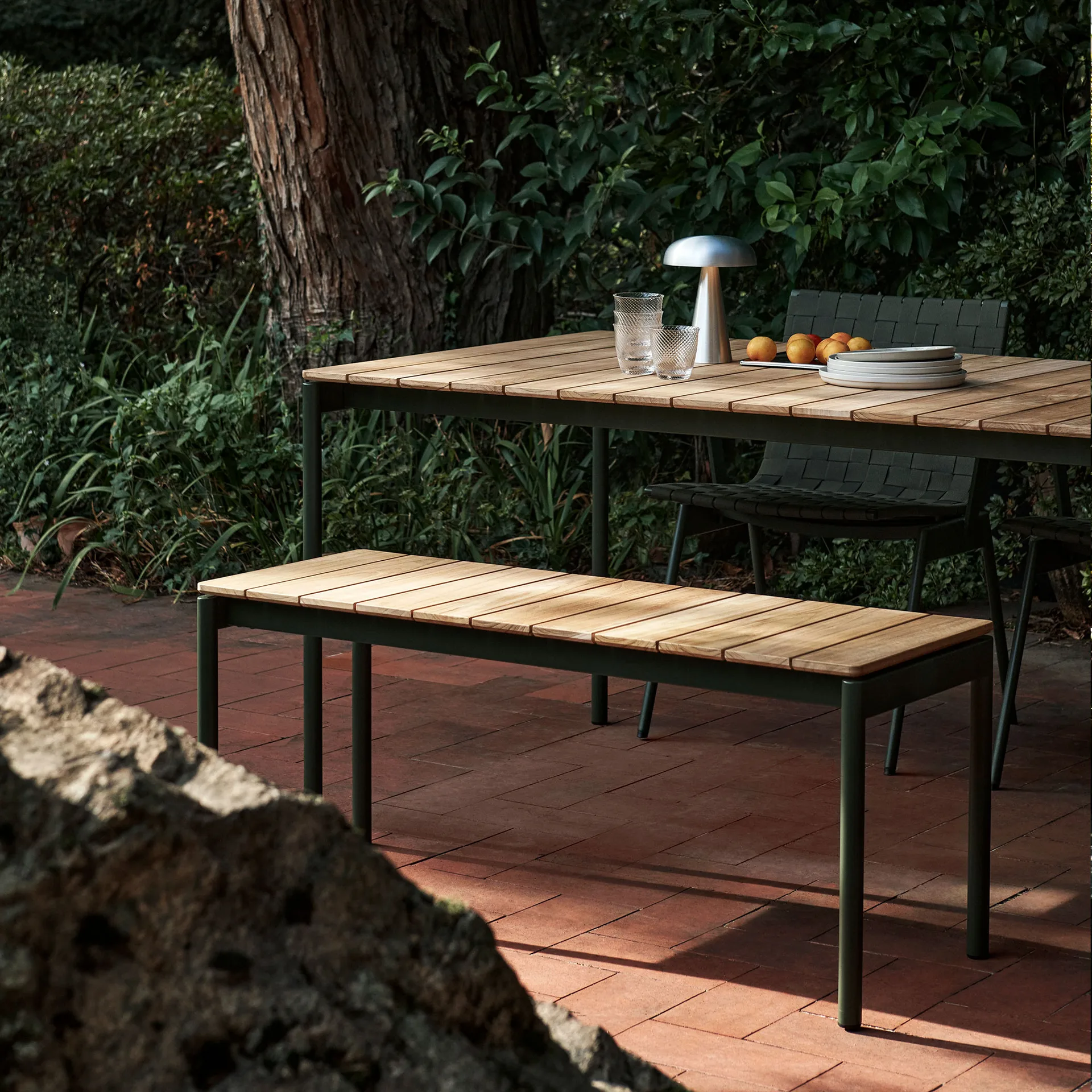 Ville AV27 μικρός πάγκος 110x40 εκατοστά, Bronze green &Tradition