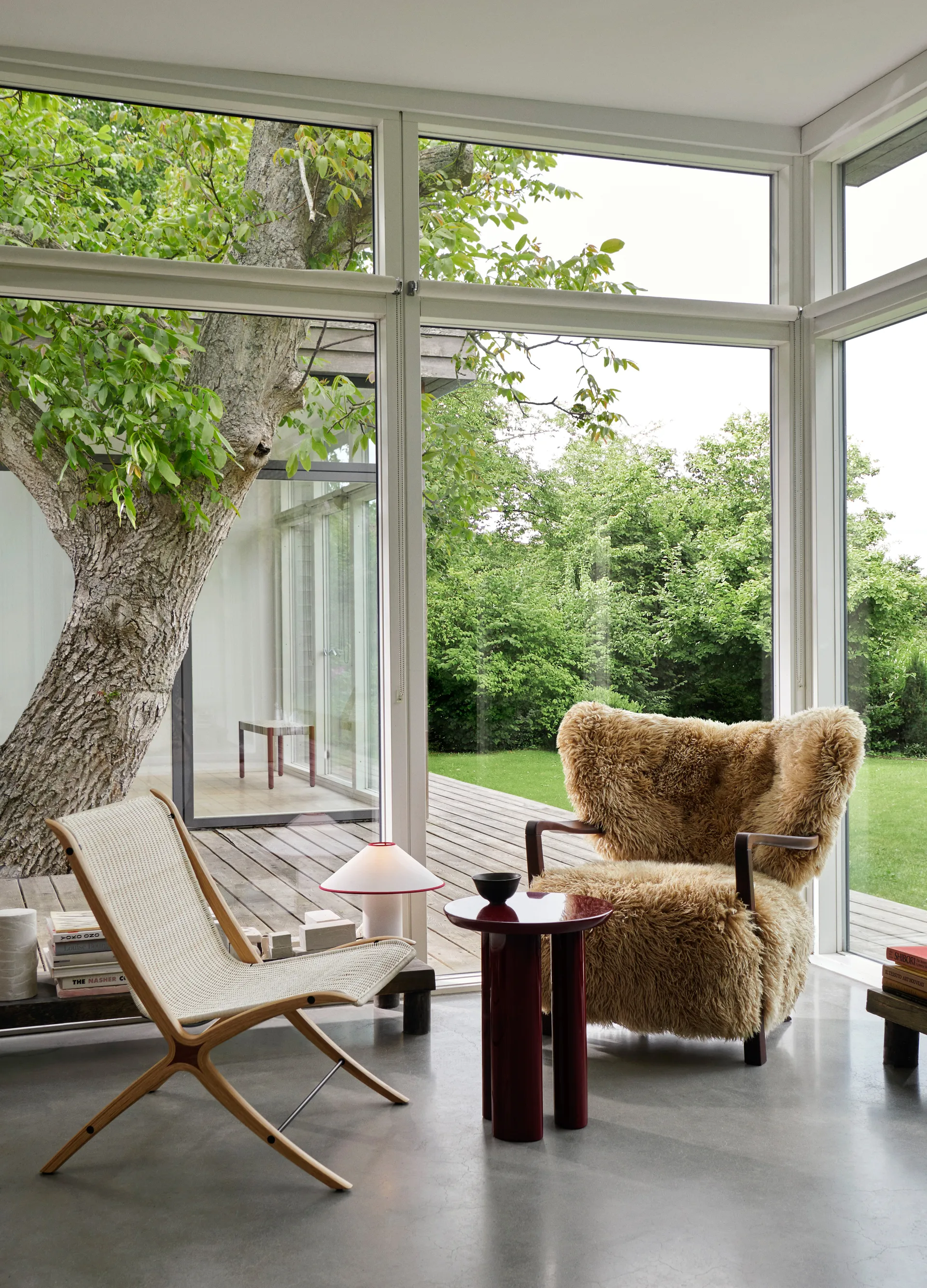 Πολυθρόνα Wulff Lounge Chair ATD2, Λαδωμένη καρυδιά-Sheepskin honey &Tradition